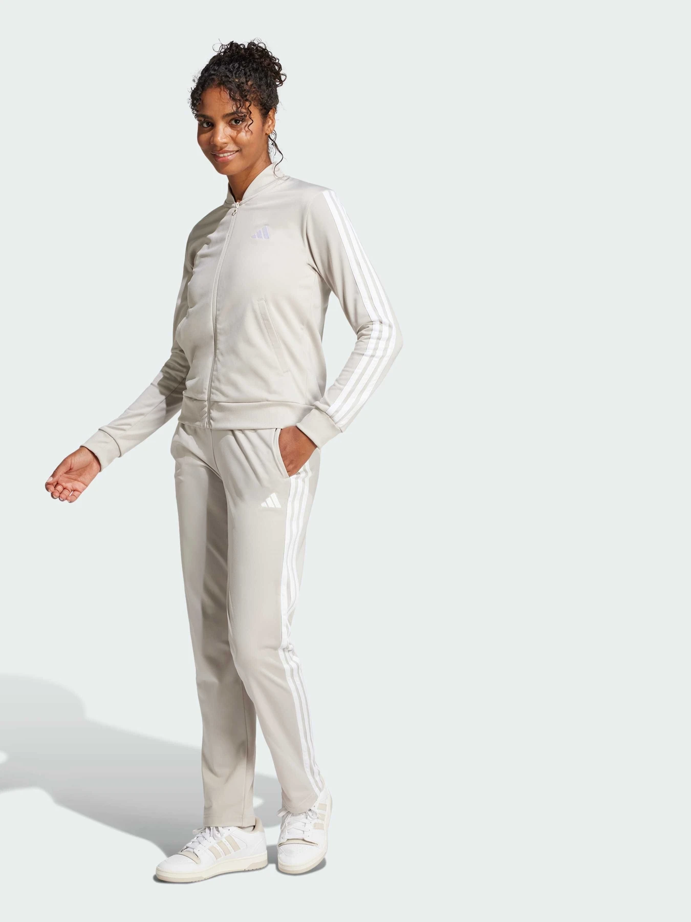 Костюмы Adidas модель JD2686 Костюмы Adidas модель JD2686 Фото
