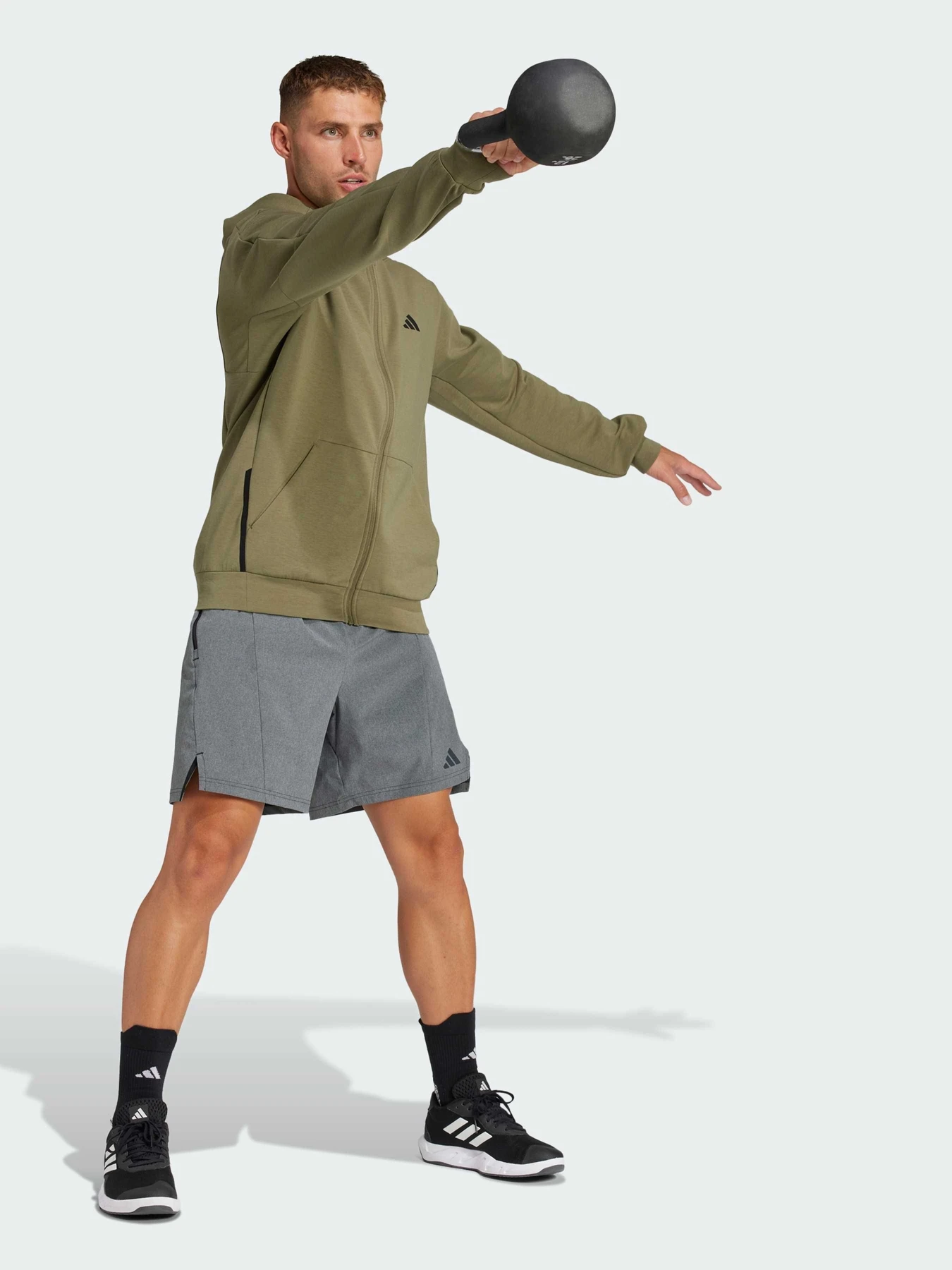 Шорты Adidas модель JE5679 Шорты Adidas модель JE5679 Фото