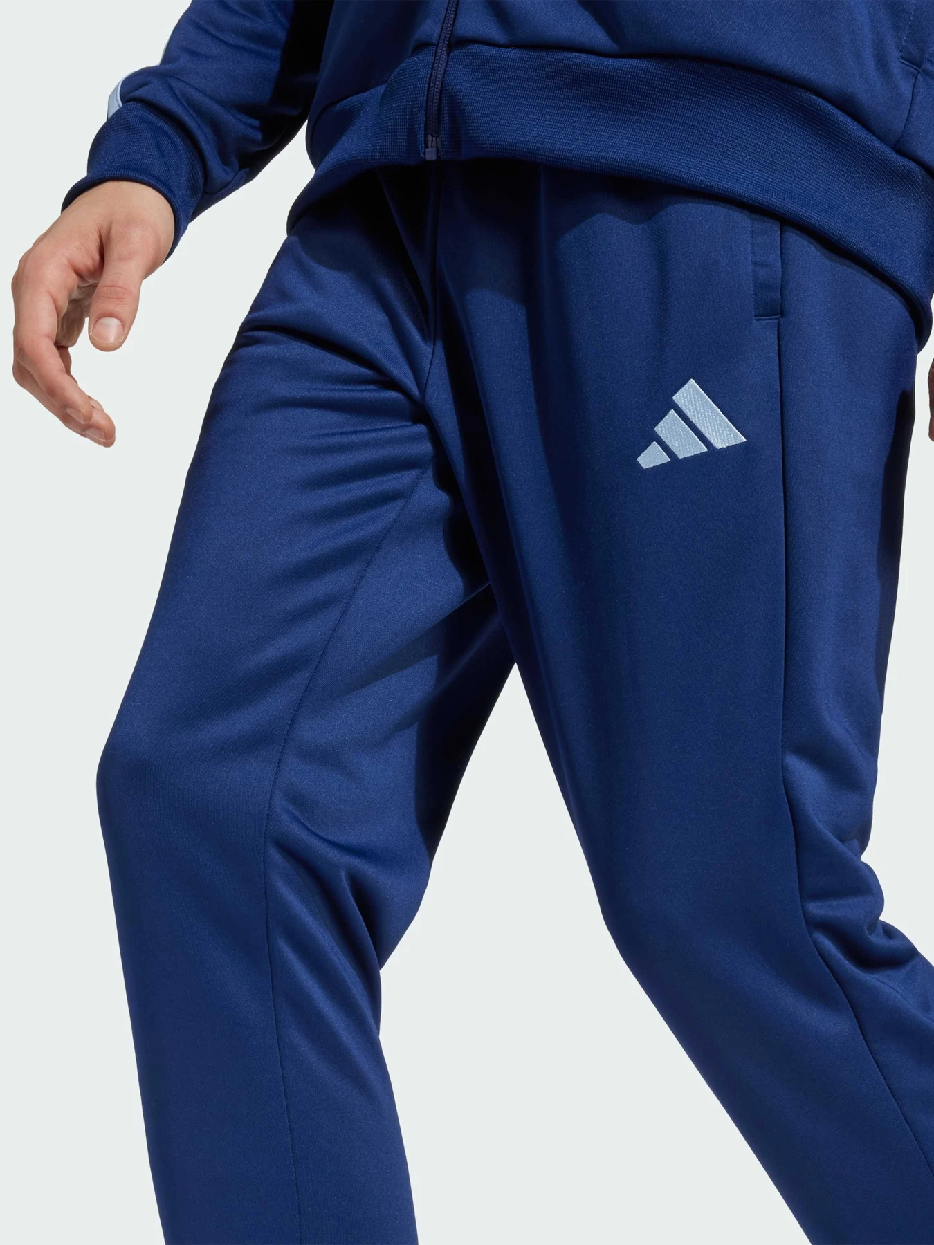 Костюмы Adidas 3 Stripes модель JI8873 Фото