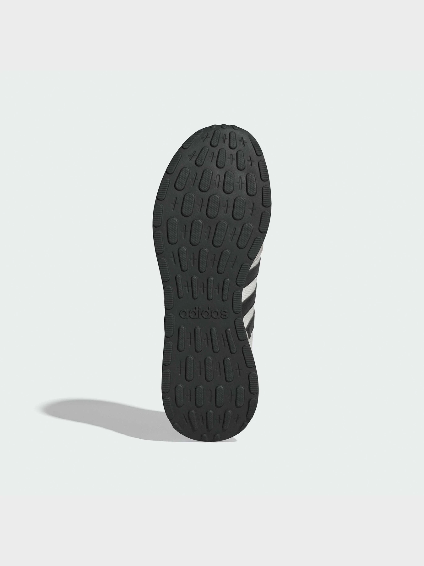 Кроссовки Adidas модель JR6623 Кроссовки Adidas модель JR6623 Фото