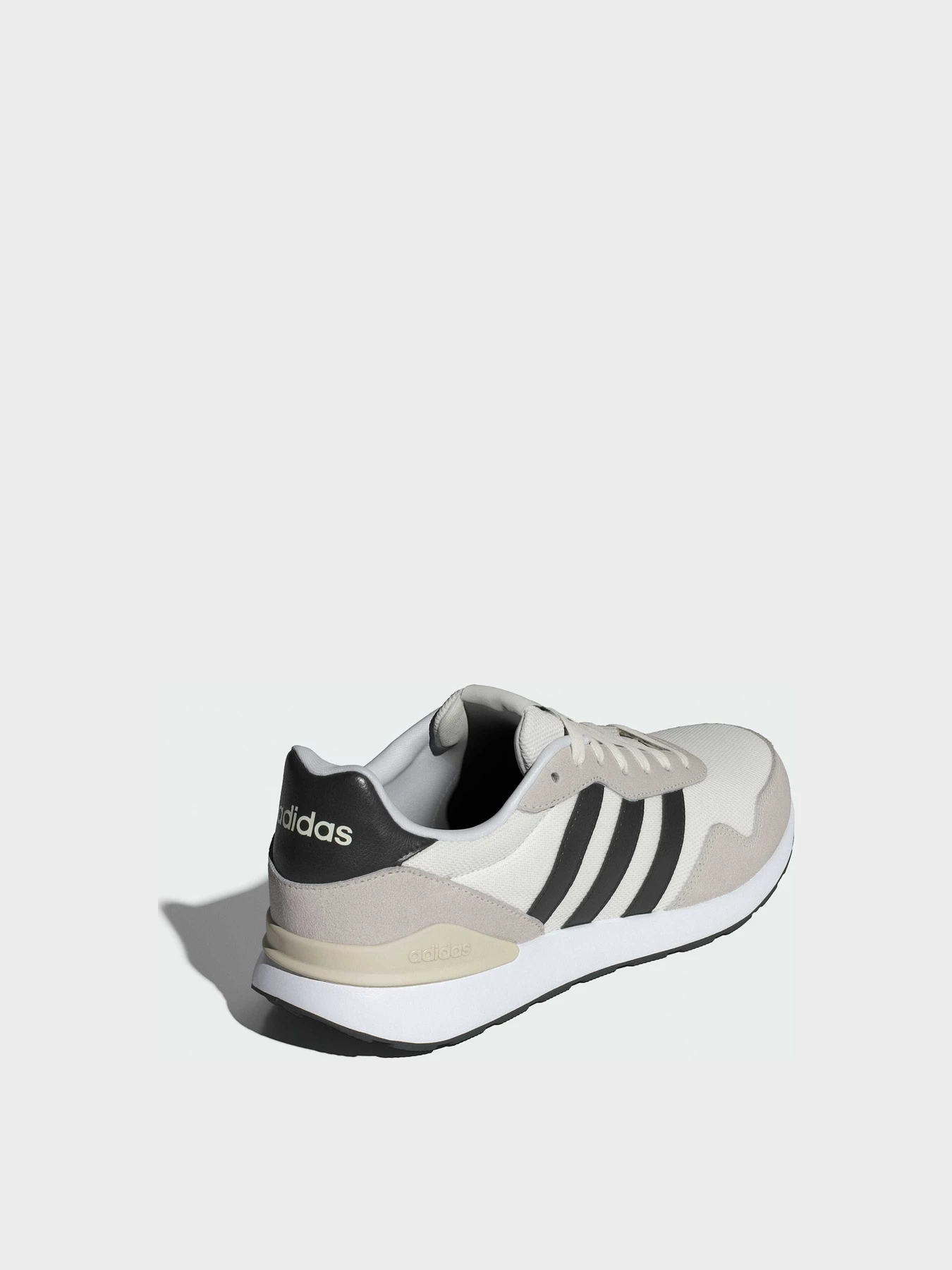 Кроссовки Adidas модель JR6623 Кроссовки Adidas модель JR6623 Фото