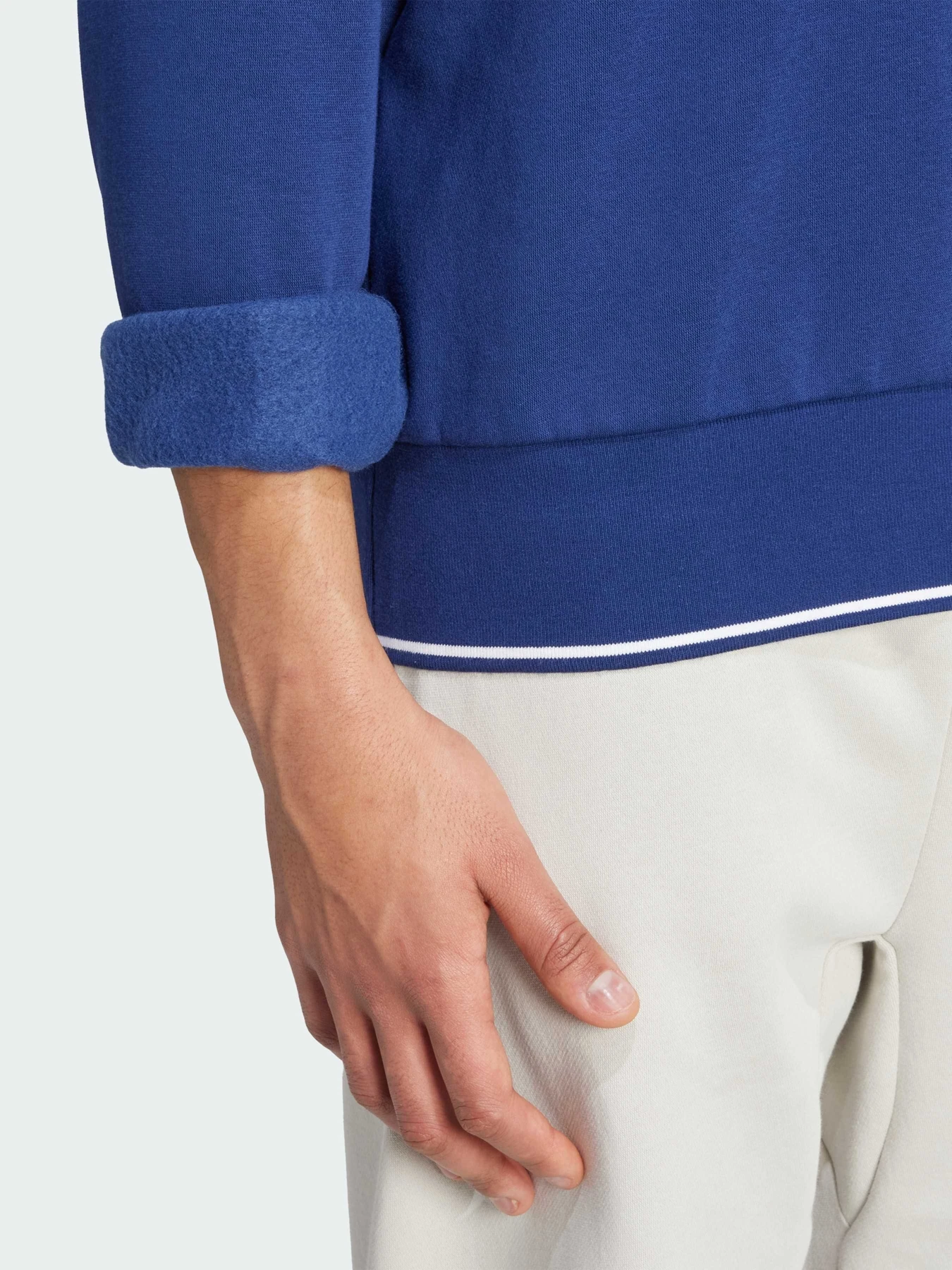 Худи и свитшоты Adidas модель JM1734 Худи и свитшоты Adidas модель JM1734 Фото