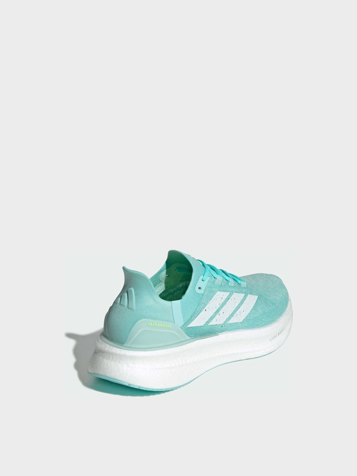 Кроссовки Adidas Ultraboost модель JQ2943 Кроссовки Adidas Ultraboost модель JQ2943 Фото