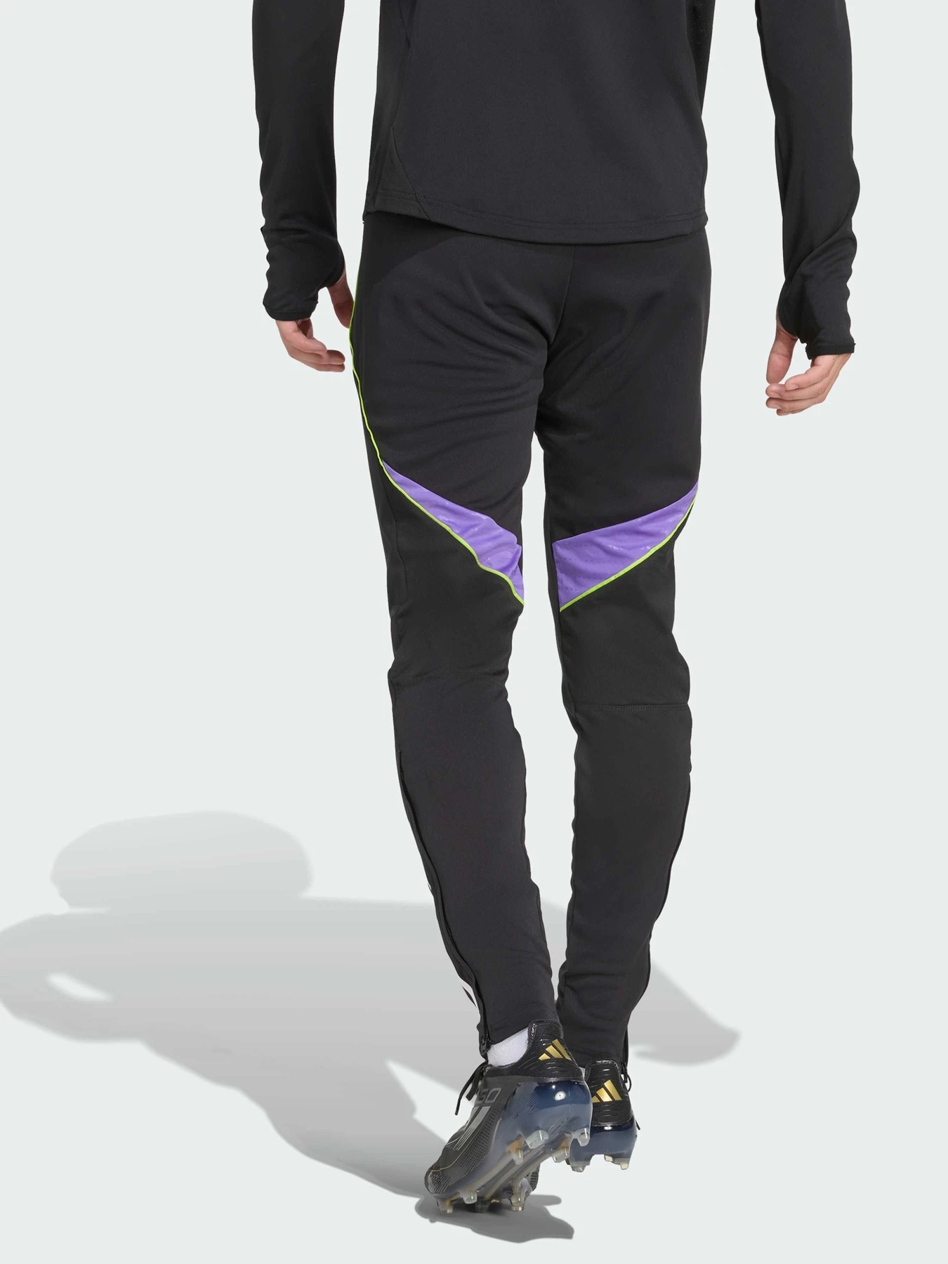 Брюки Adidas Tiro модель JW4356 Брюки Adidas Tiro модель JW4356 Фото