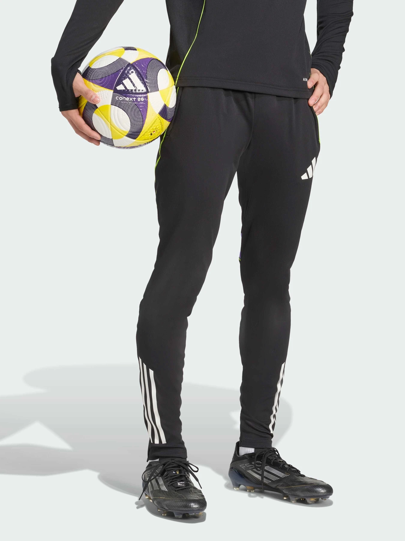 Брюки Adidas Tiro модель JW4356 Брюки Adidas Tiro модель JW4356 Фото