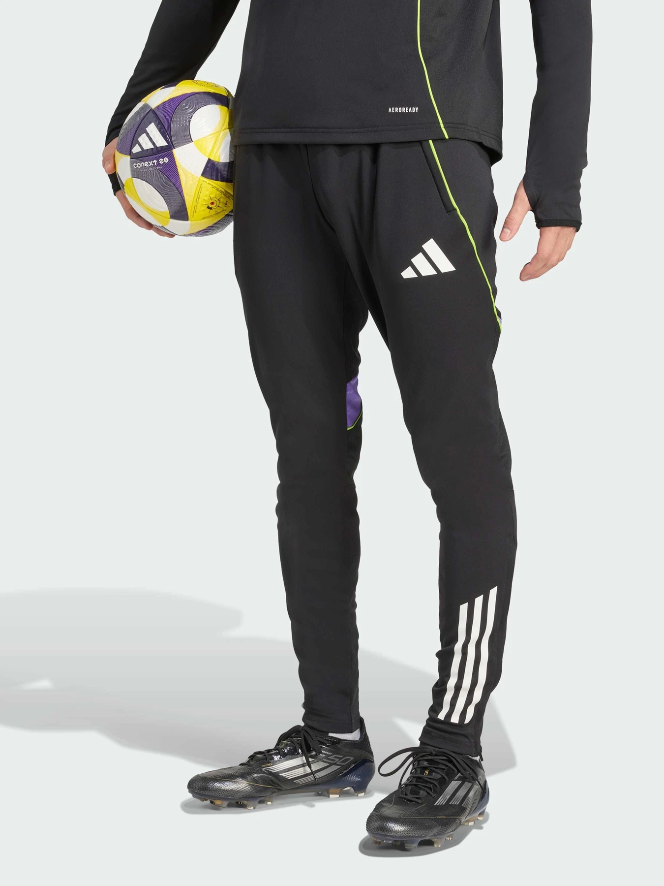 Брюки Adidas Tiro модель JW4356 Брюки Adidas Tiro модель JW4356 Фото