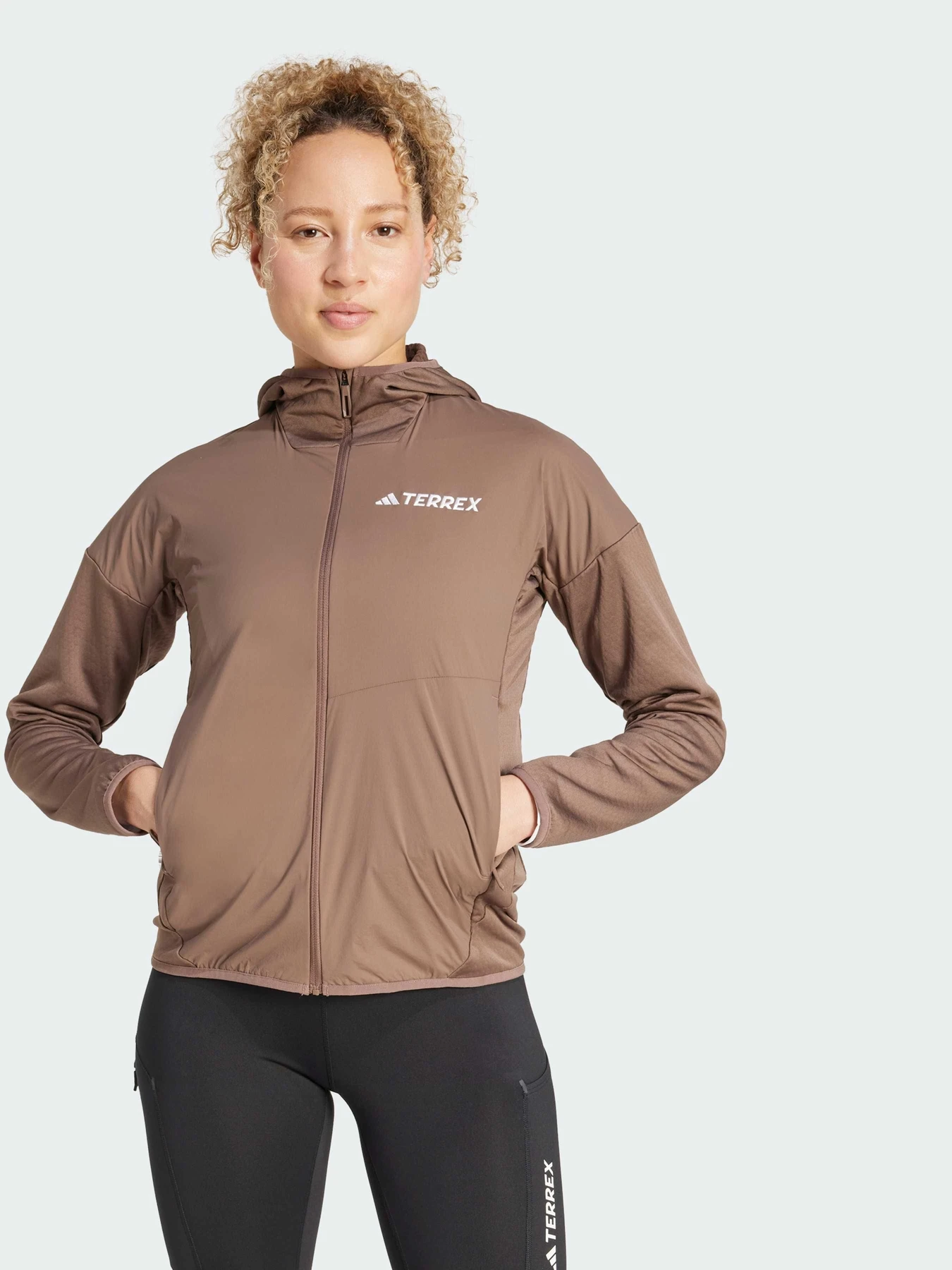 Куртки та дублянки Adidas модель JM0159 Фото