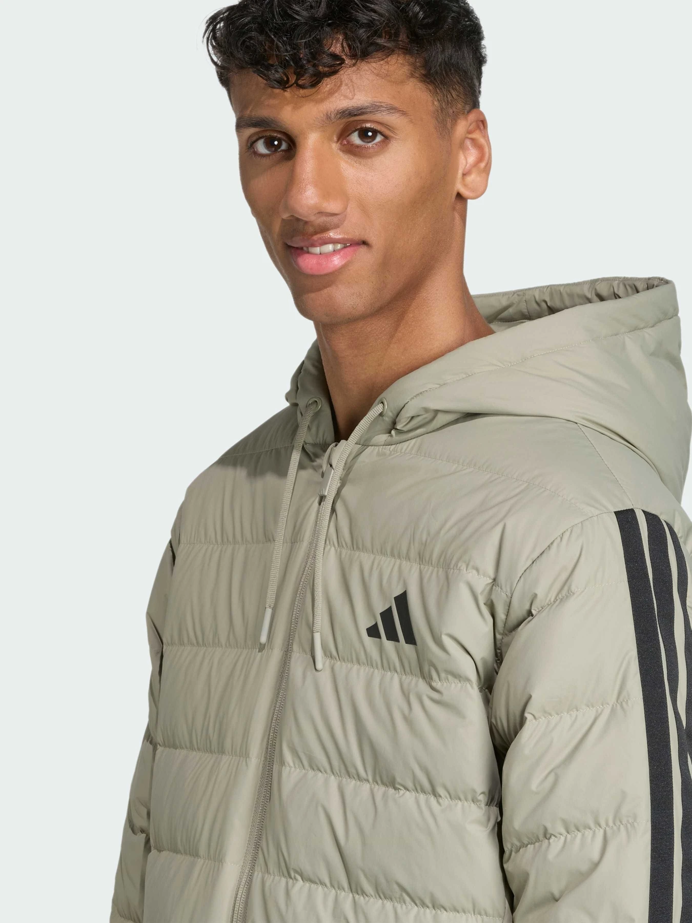 Куртки та дублянки Adidas модель JM4062 Фото