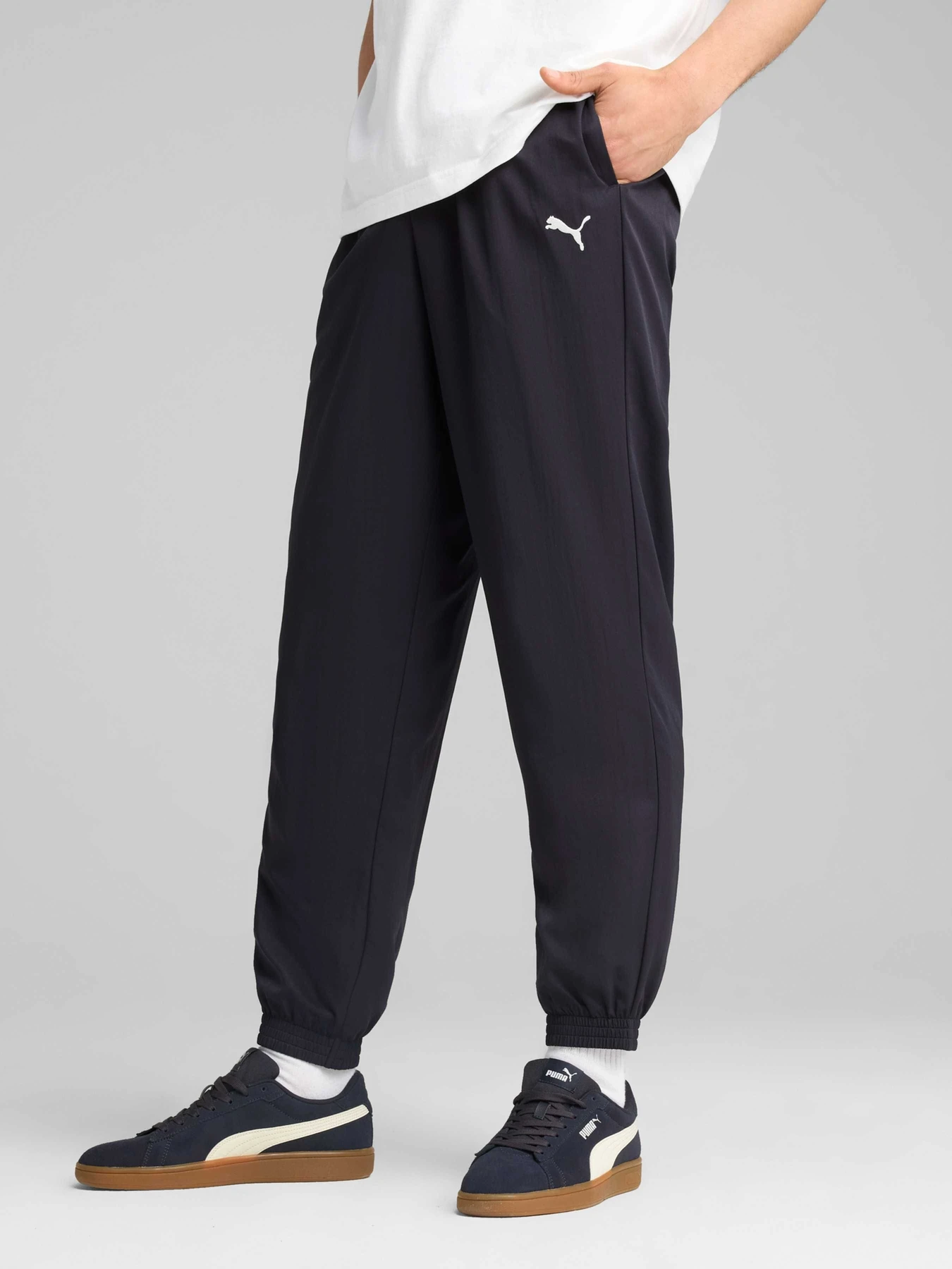 Штани PUMA Ess Woven Pants модель 682622 Штани PUMA Ess Woven Pants модель 682622 Фото