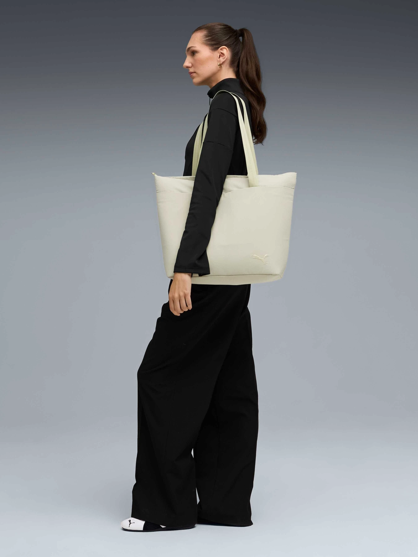 Сумки PUMA Her Shopper модель 091717 Сумки PUMA Her Shopper модель 091717 Фото