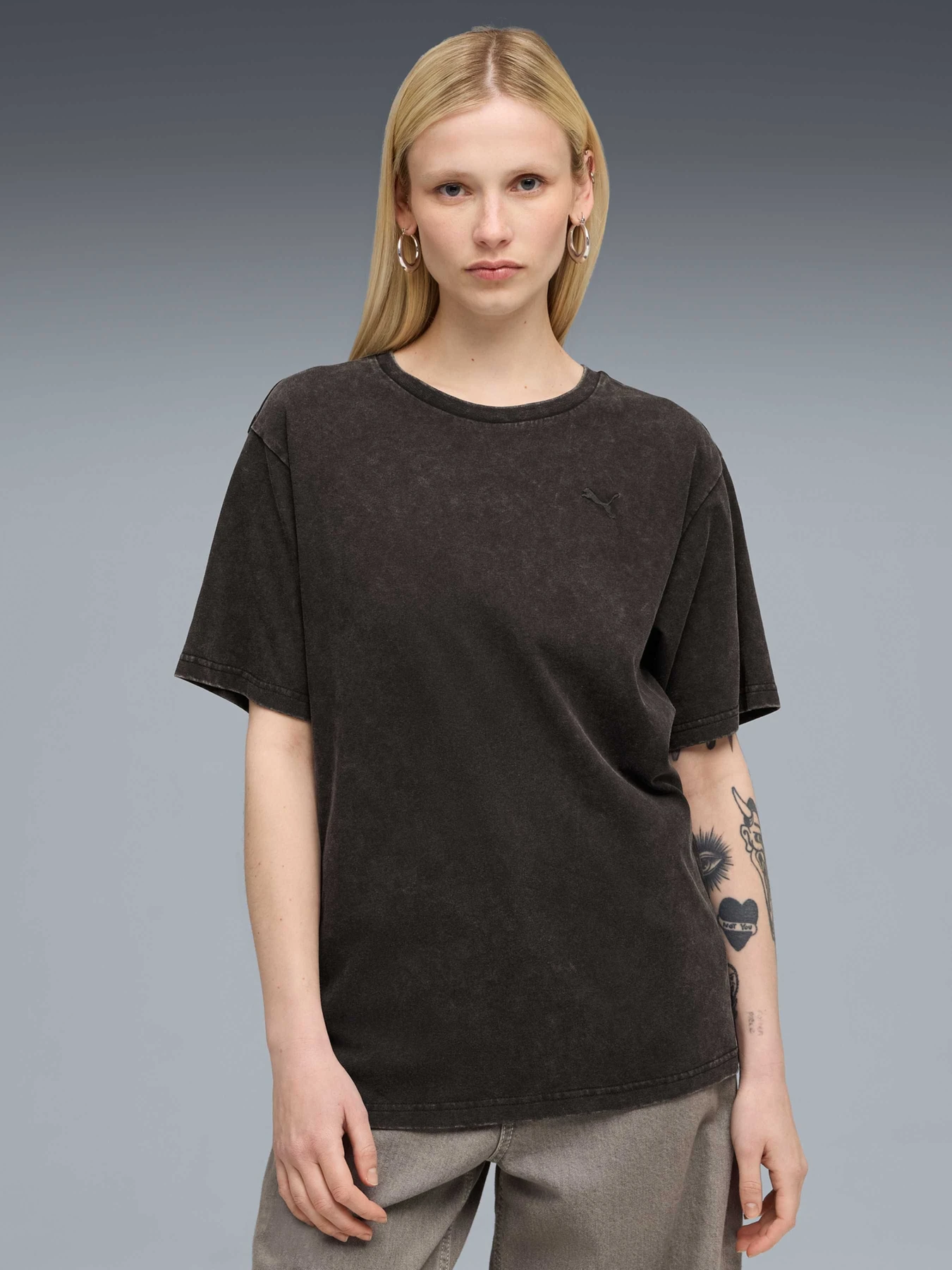 Футболки і поло PUMA Ess Elevated Wash Tee модель 688102 Футболки і поло PUMA Ess Elevated Wash Tee модель 688102 Фото