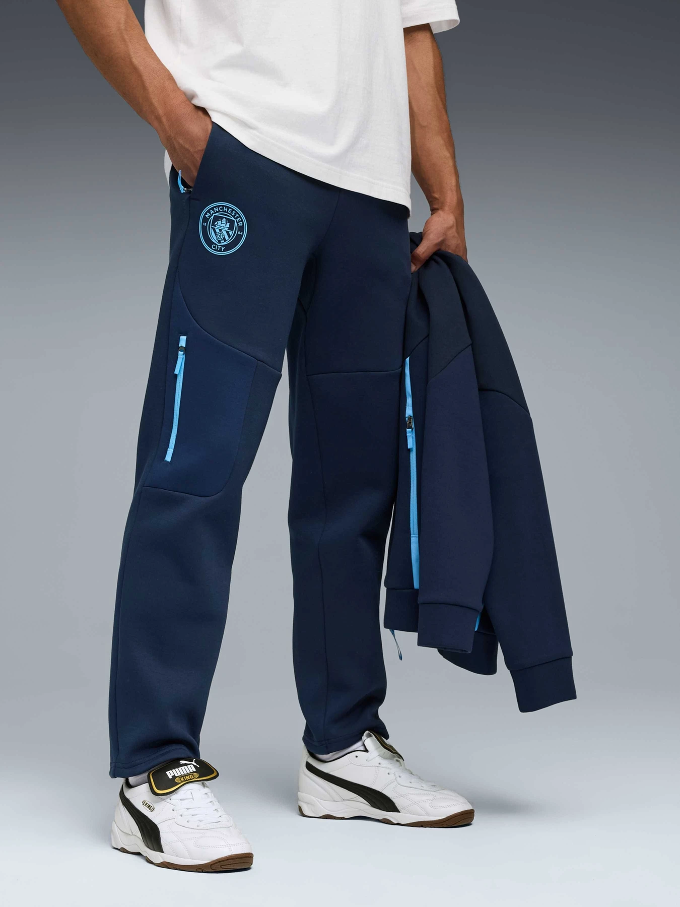 Брюки PUMA Mcfc Tech Sweatpants модель 782657 Брюки PUMA Mcfc Tech Sweatpants модель 782657 Фото