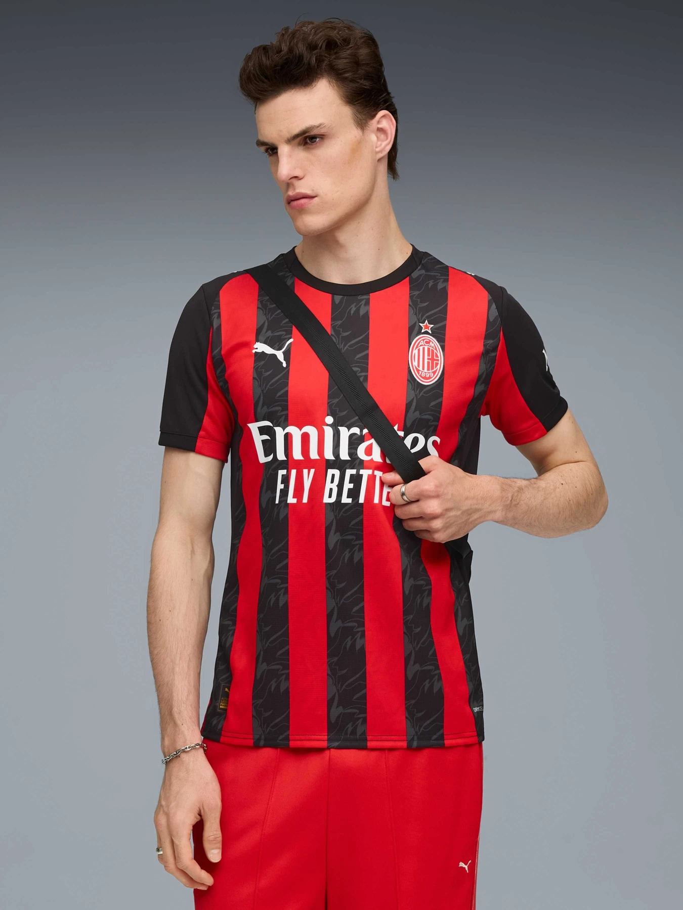 Футболки и поло PUMA Acm Home Jersey Replica модель 779962 Футболки и поло PUMA Acm Home Jersey Replica модель 779962 Фото