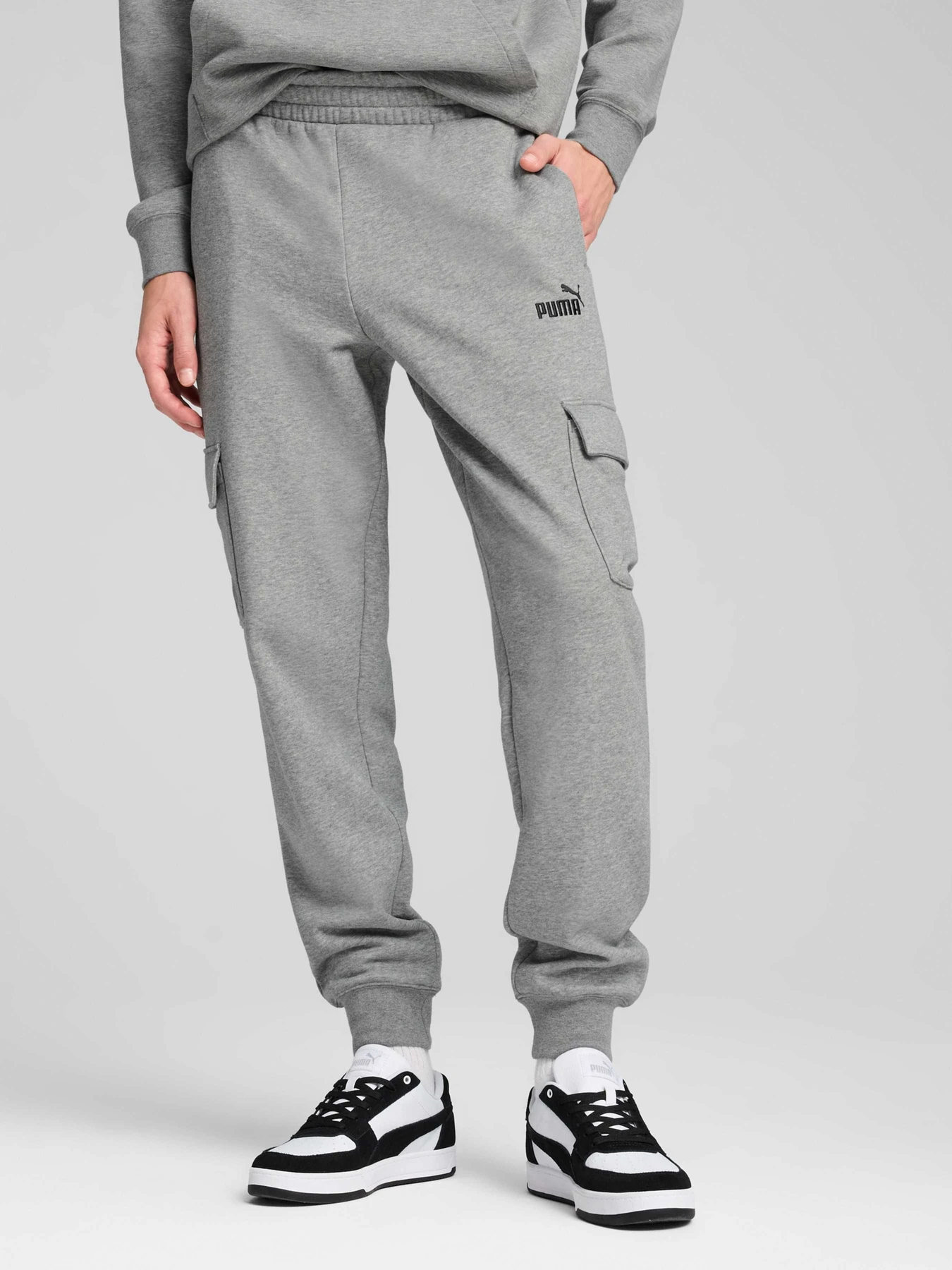 Брюки PUMA Ess No. 1 Logo Cargo Pants модель 682660 Брюки PUMA Ess No. 1 Logo Cargo Pants модель 682660 Фото
