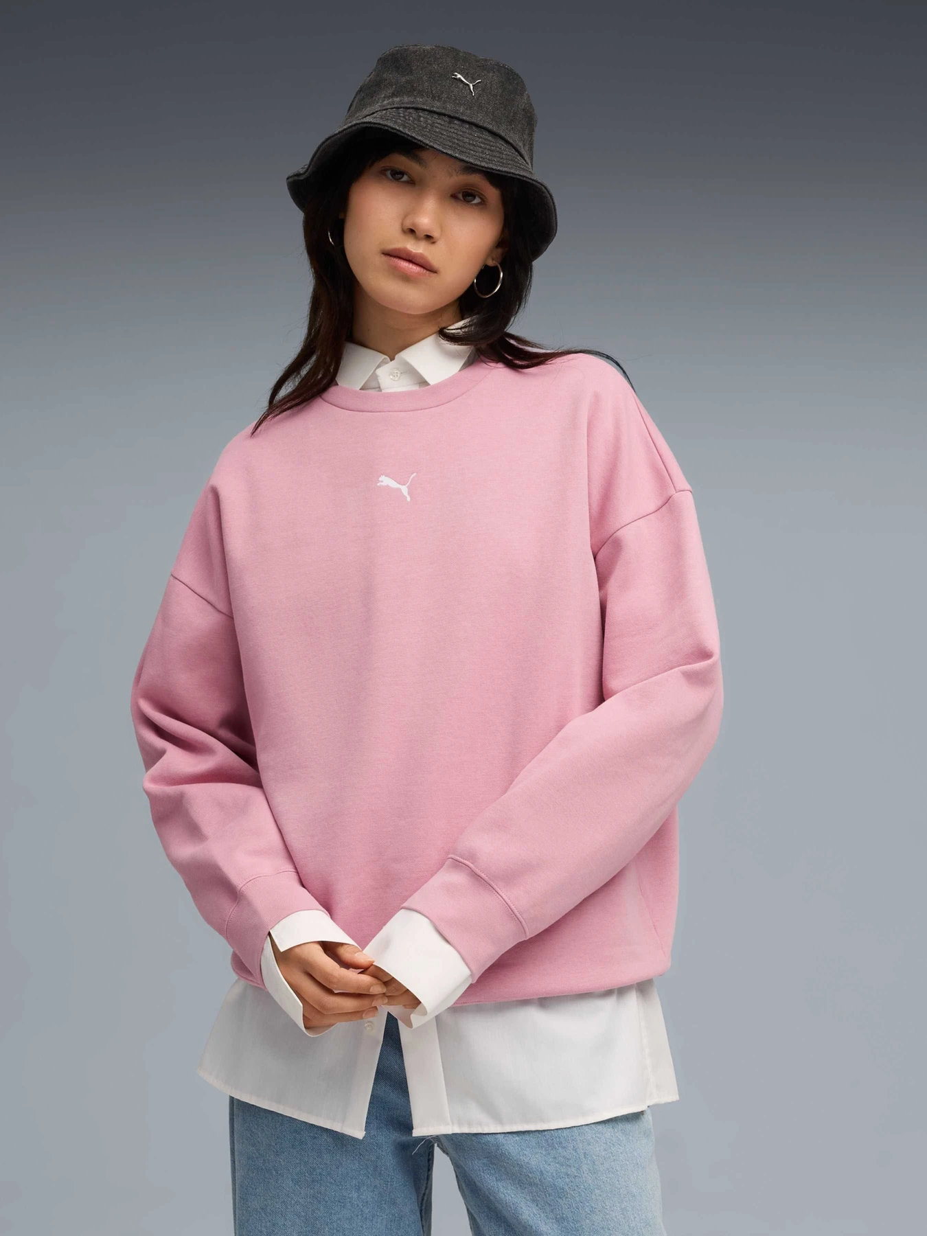 Худі та світшоти PUMA Ess Oversized Crew модель 685400 Фото