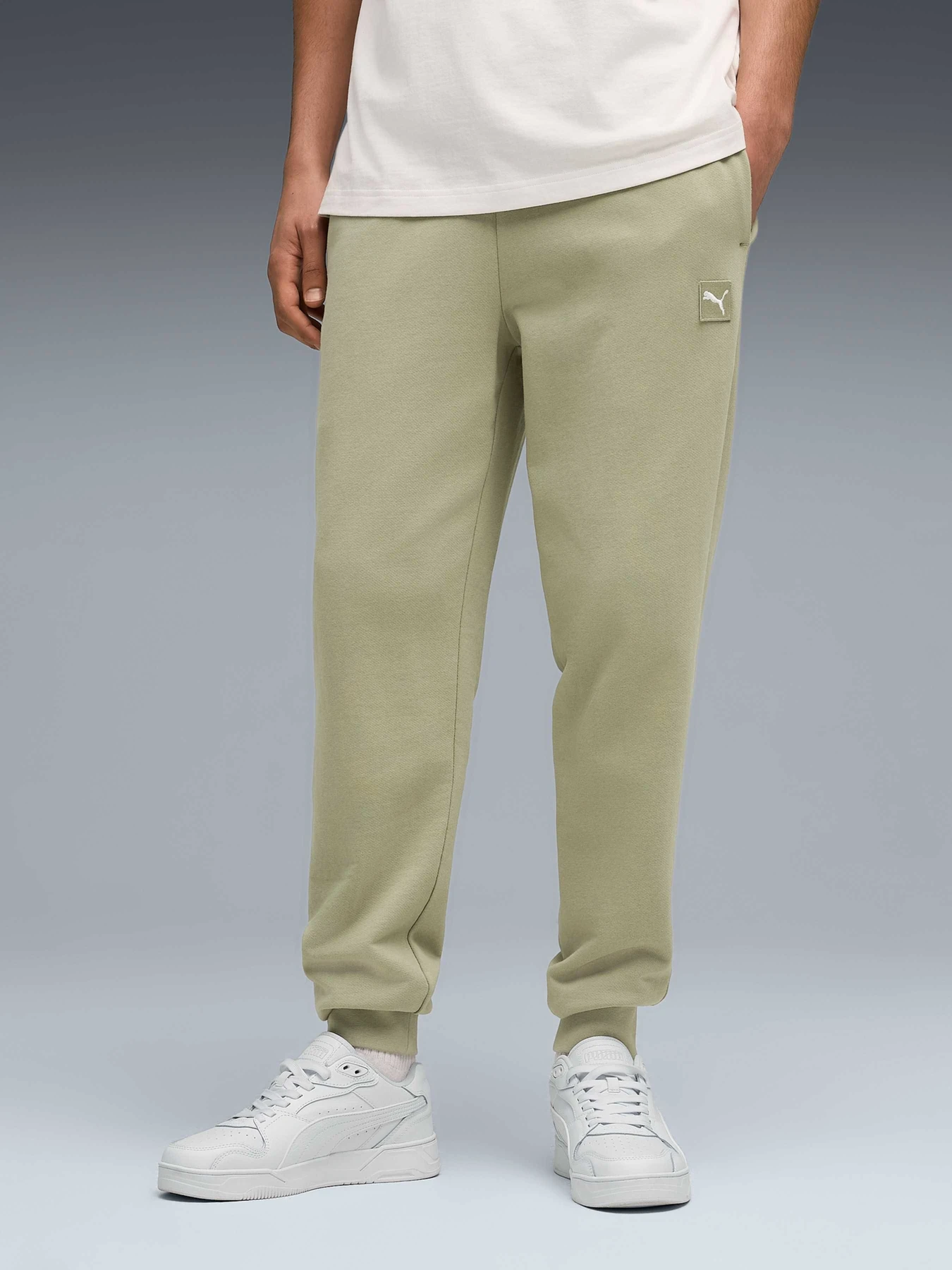 Брюки PUMA Ess Elevated Pants модель 684729 Брюки PUMA Ess Elevated Pants модель 684729 Фото