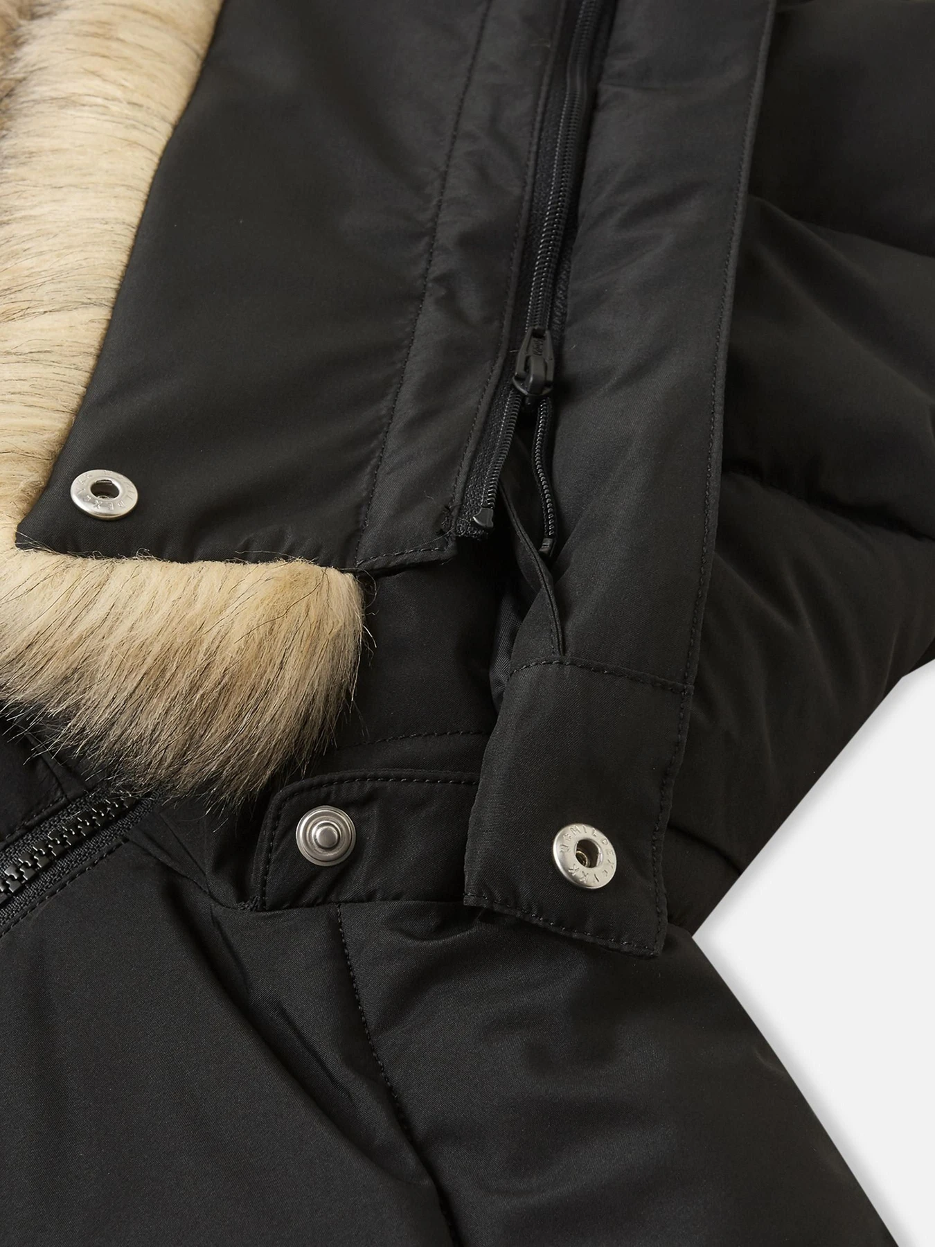 Куртки и дубленки REIMA Luvia модель 5100420A-9990 Куртки и дубленки REIMA Luvia модель 5100420A-9990 Фото