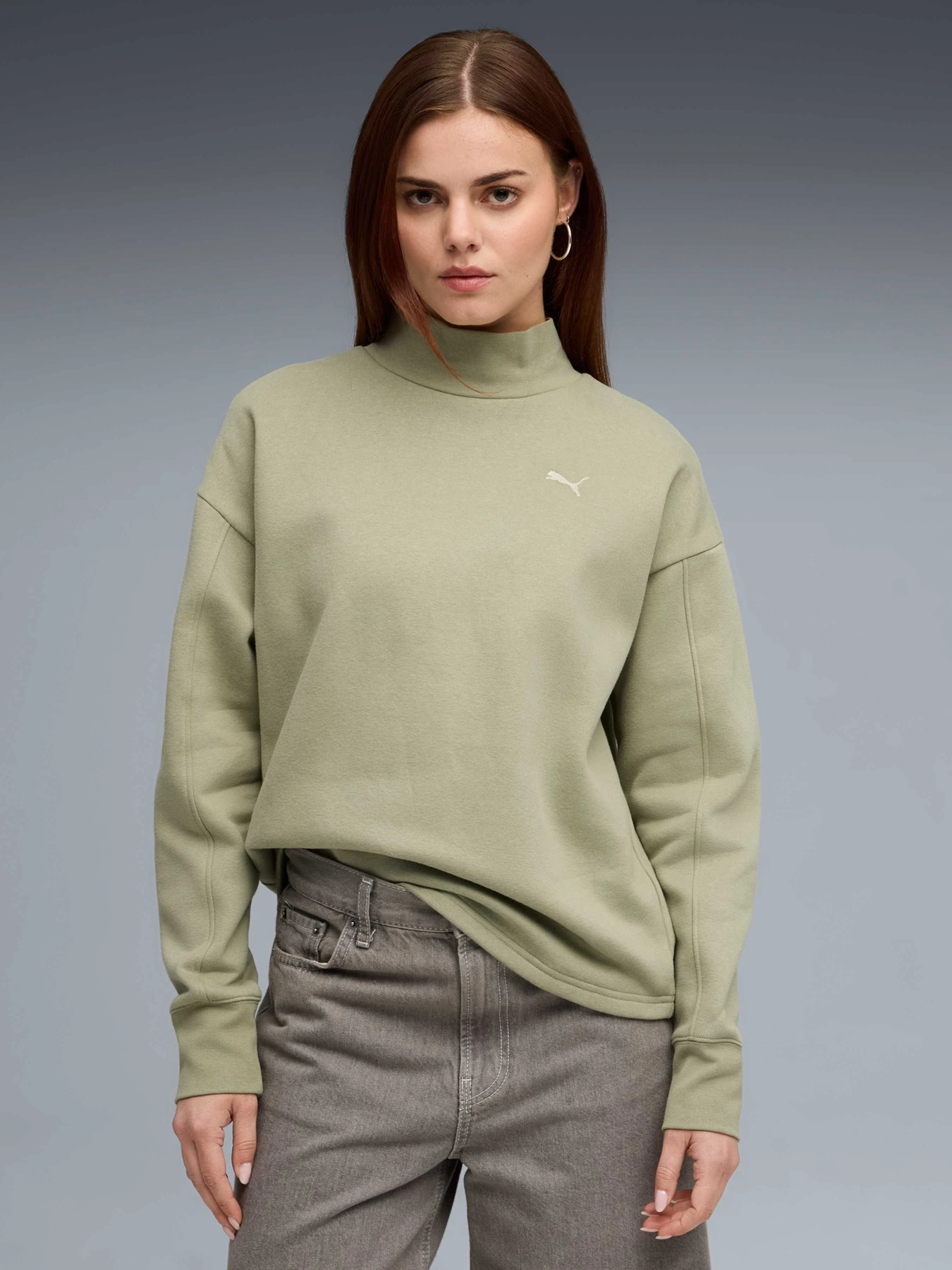 Свитры и кардиганы PUMA Her Relaxed Crew Fl модель 688152 Фото