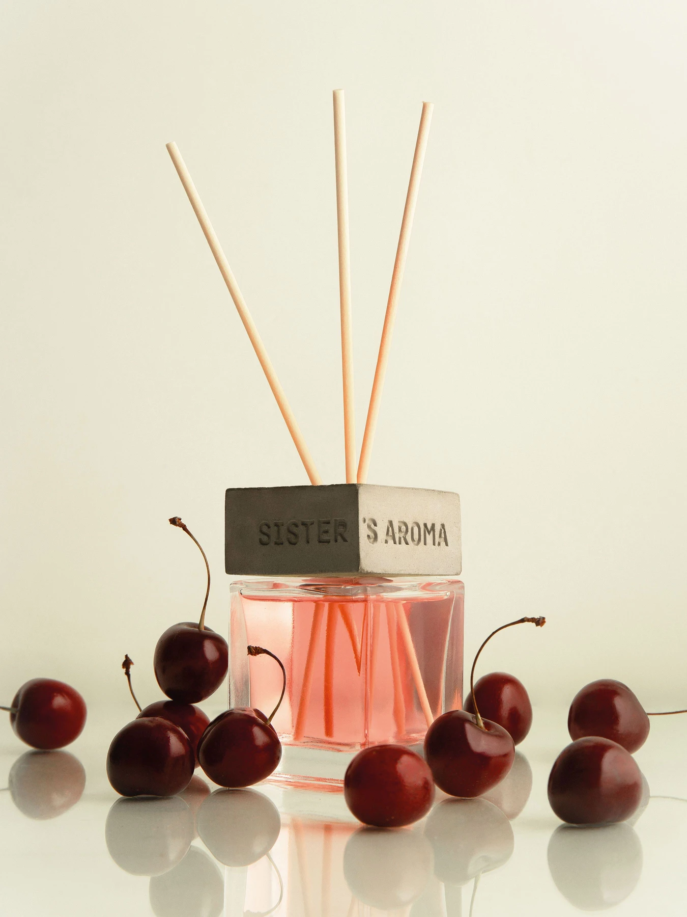 Аромат для дома Drunk cherry Sister’s Aroma модель 4820227785414 Аромат для дома Drunk cherry Sister’s Aroma модель 4820227785414 Фото