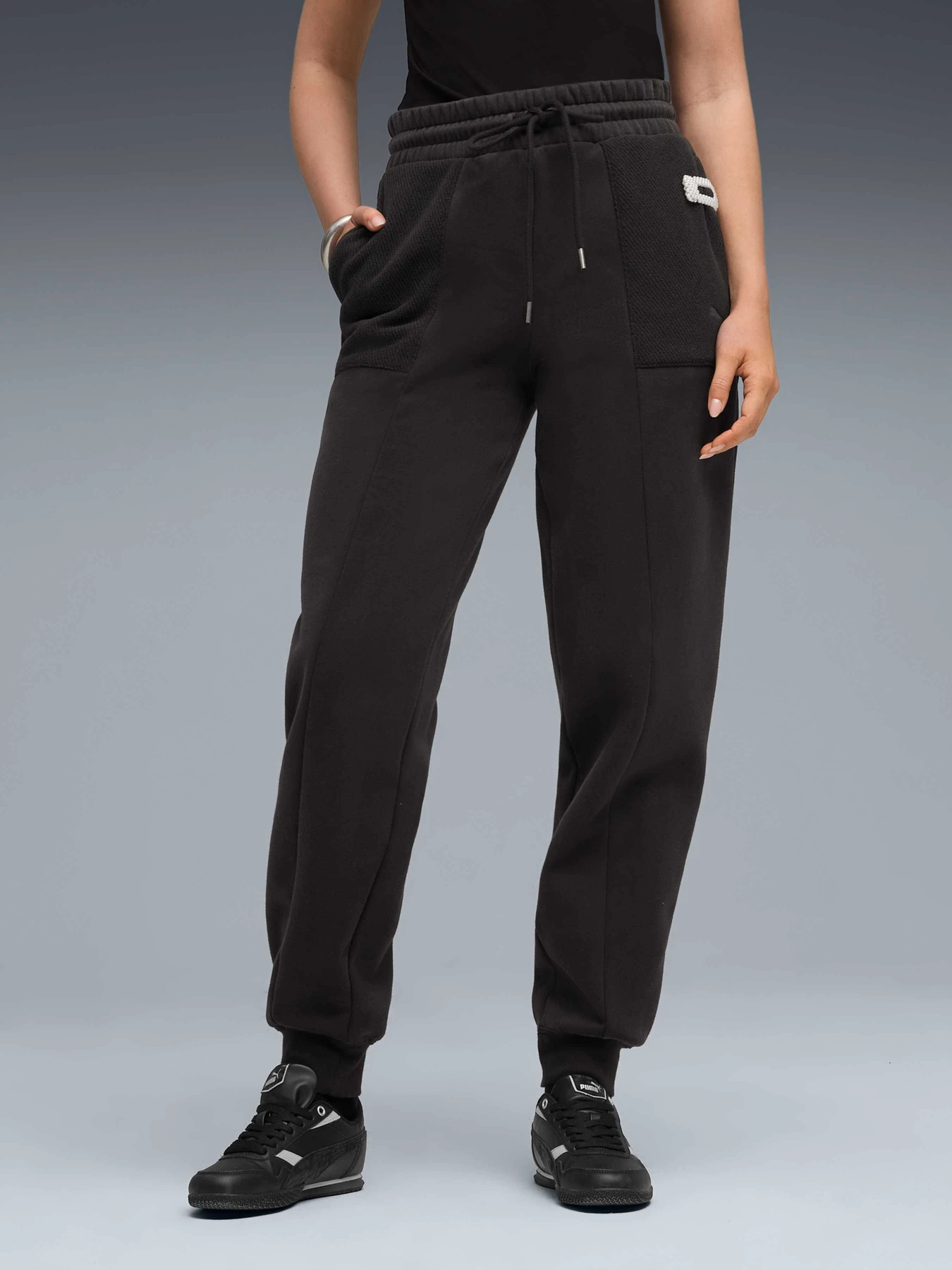 Брюки PUMA Her High-waist Sweatpants модель 633012 Брюки PUMA Her High-waist Sweatpants модель 633012 Фото