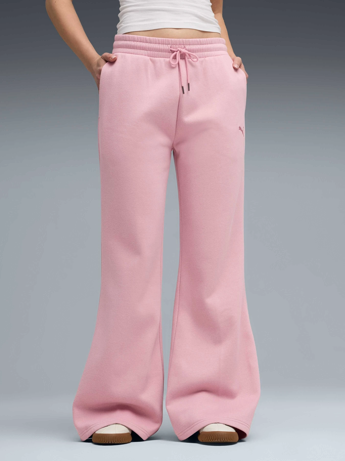 Брюки PUMA Her Straight Pants Fl модель 633010 Брюки PUMA Her Straight Pants Fl модель 633010 Фото