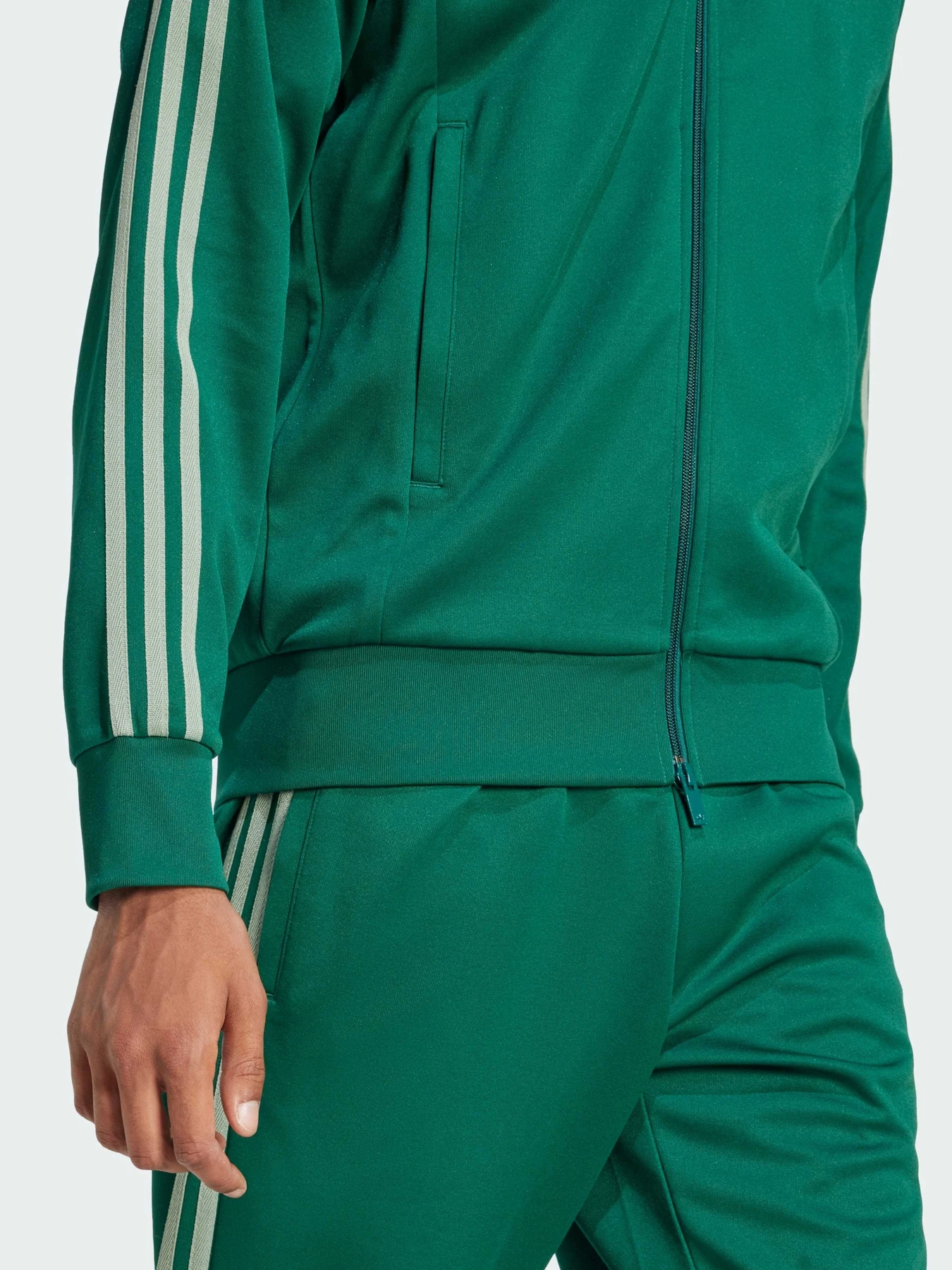Худи и свитшоты Adidas модель JC9922 Фото