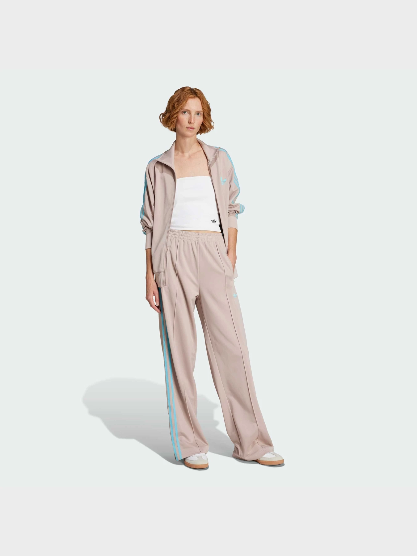 Брюки Adidas модель JY2691 Брюки Adidas модель JY2691 Фото