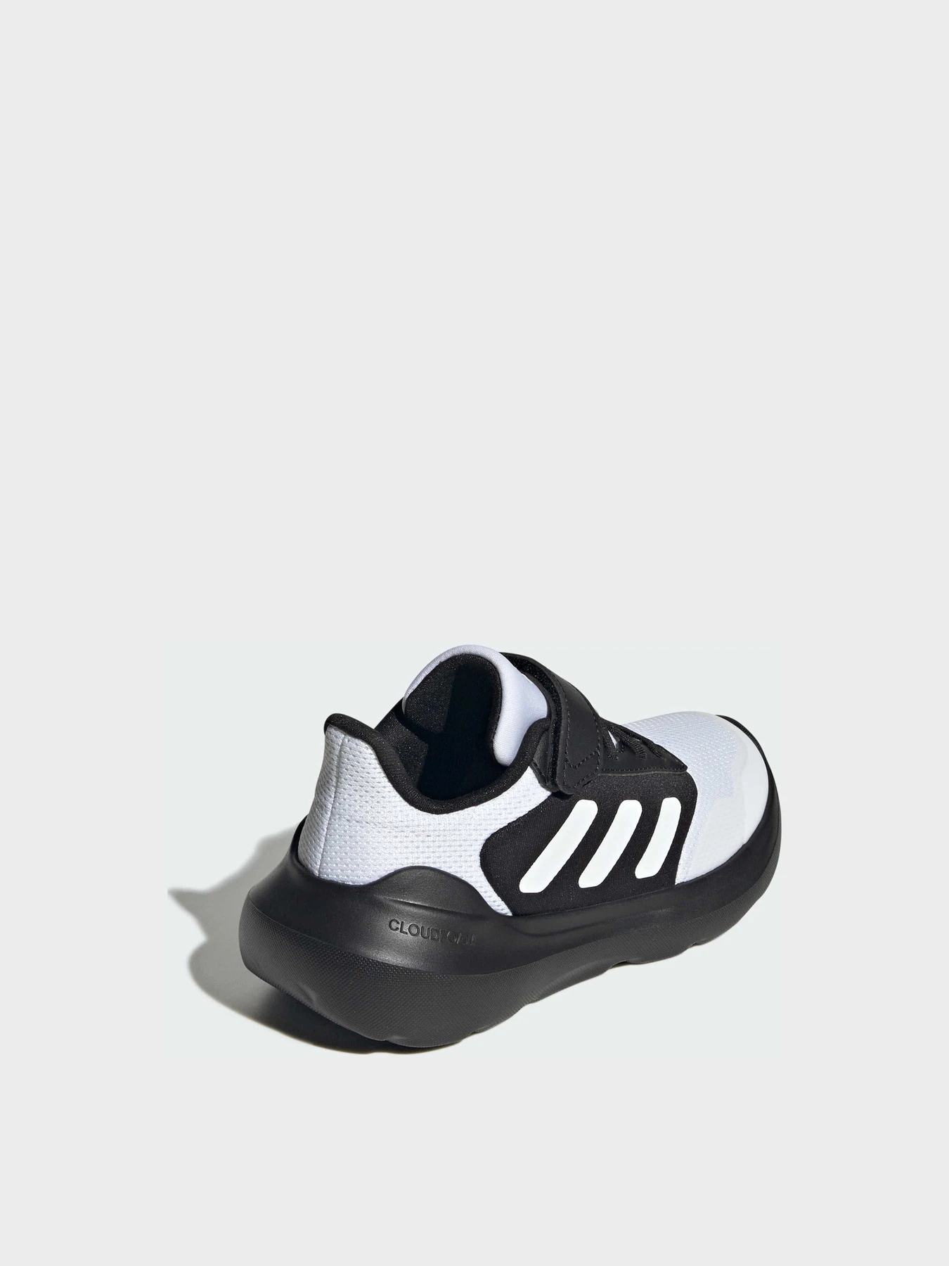 Кросівки Adidas модель JR6070 Фото