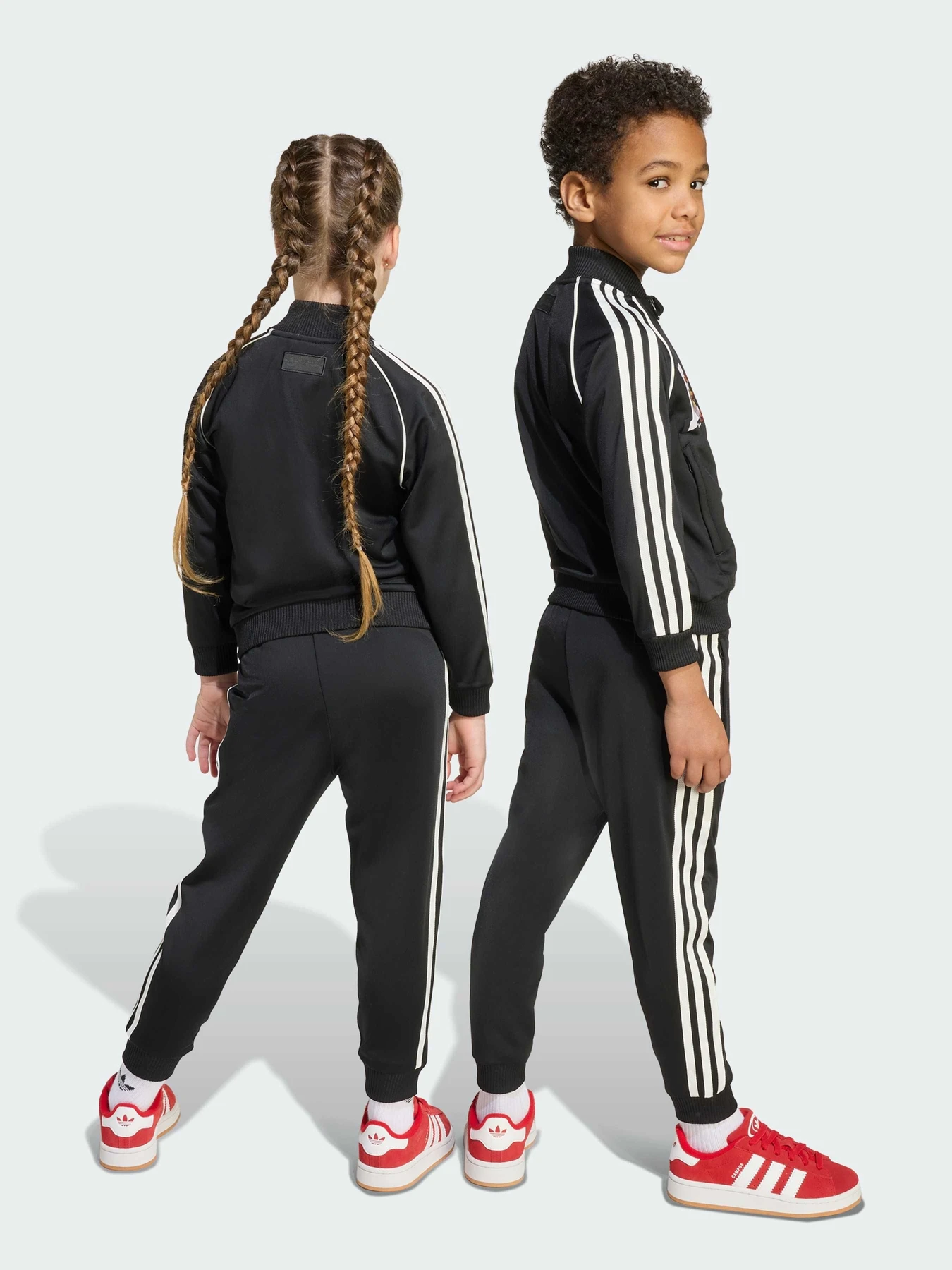 Костюми Adidas Graphics модель JX3021 Костюми Adidas Graphics модель JX3021 Фото
