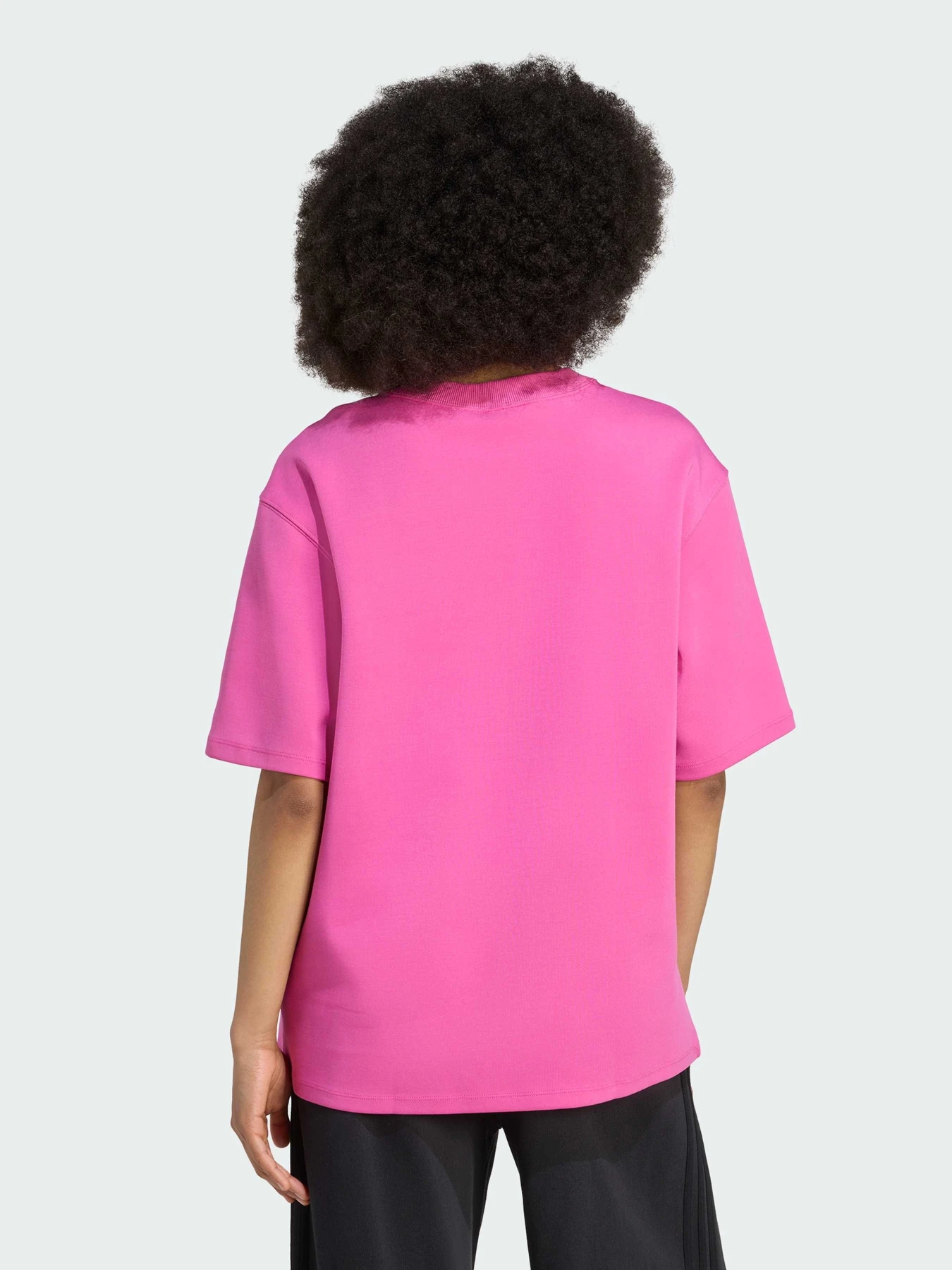 Футболки і поло Adidas Adicolor модель JV7224 Футболки і поло Adidas Adicolor модель JV7224 Фото