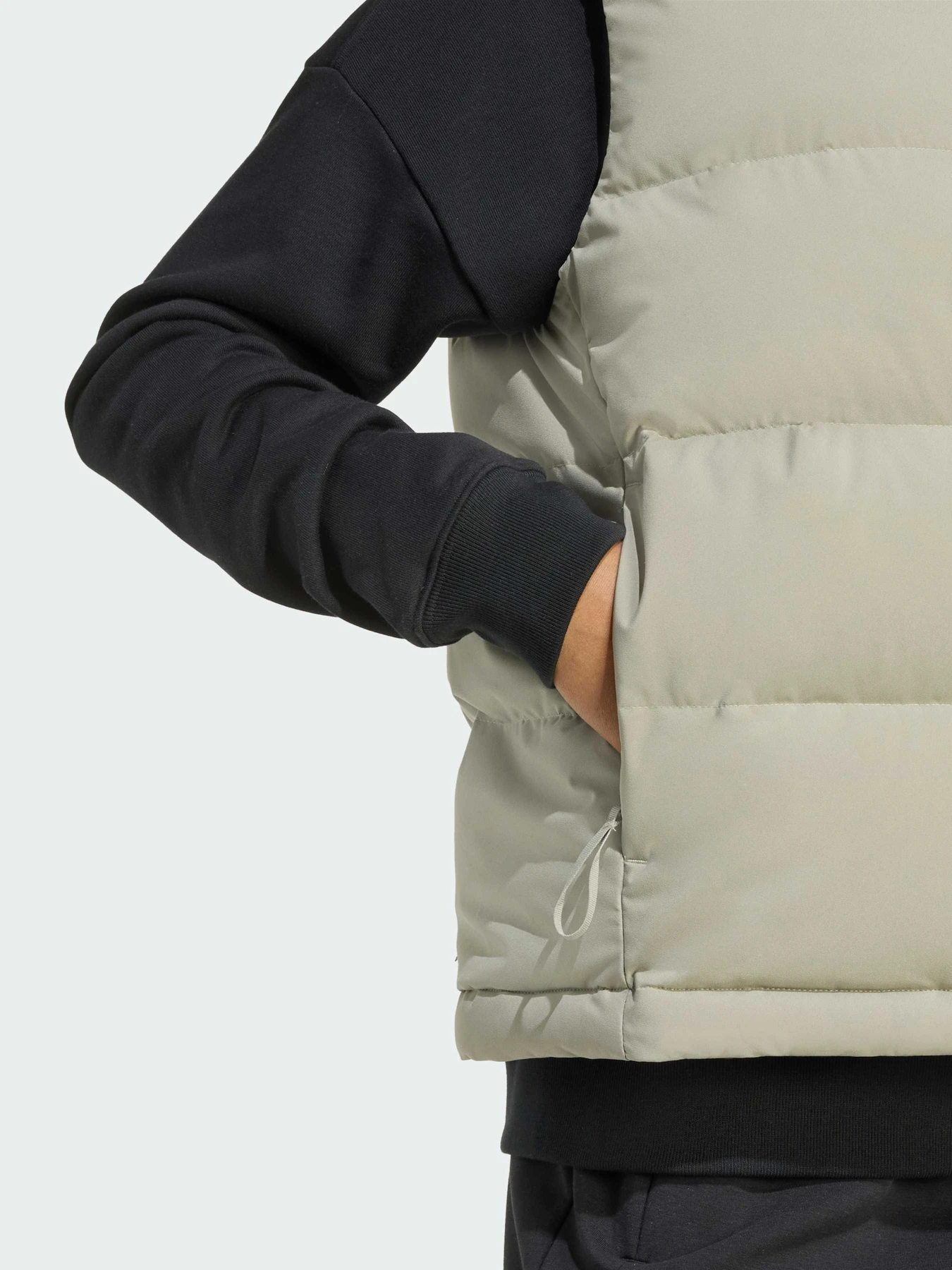 Куртки и дубленки Adidas модель JX3025 Куртки и дубленки Adidas модель JX3025 Фото
