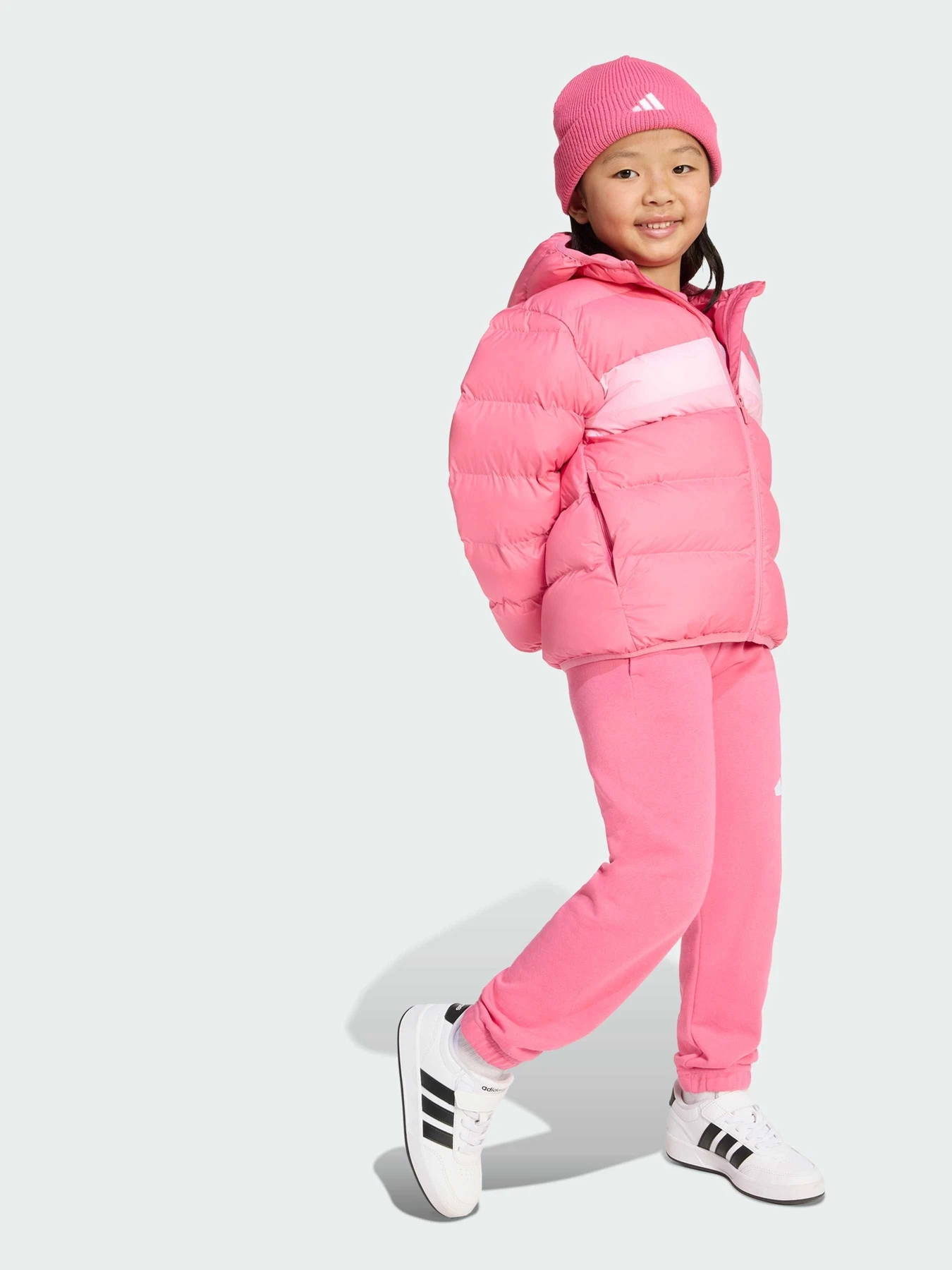 Куртки та дублянки Adidas модель JW2454 Куртки та дублянки Adidas модель JW2454 Фото