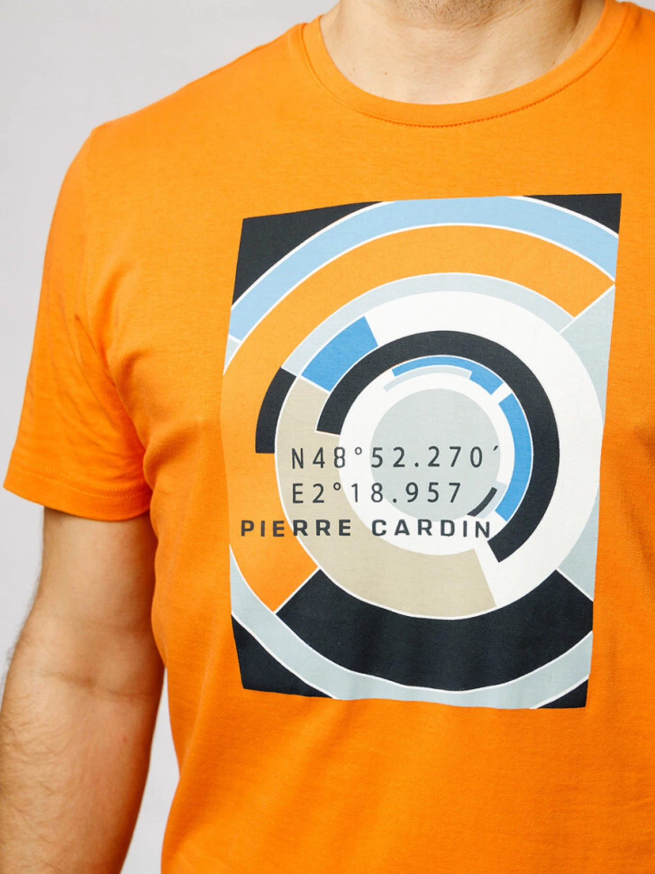 Футболки і поло Pierre Cardin модель C5 21050.2101.3112 Футболки і поло Pierre Cardin модель C5 21050.2101.3112 Фото