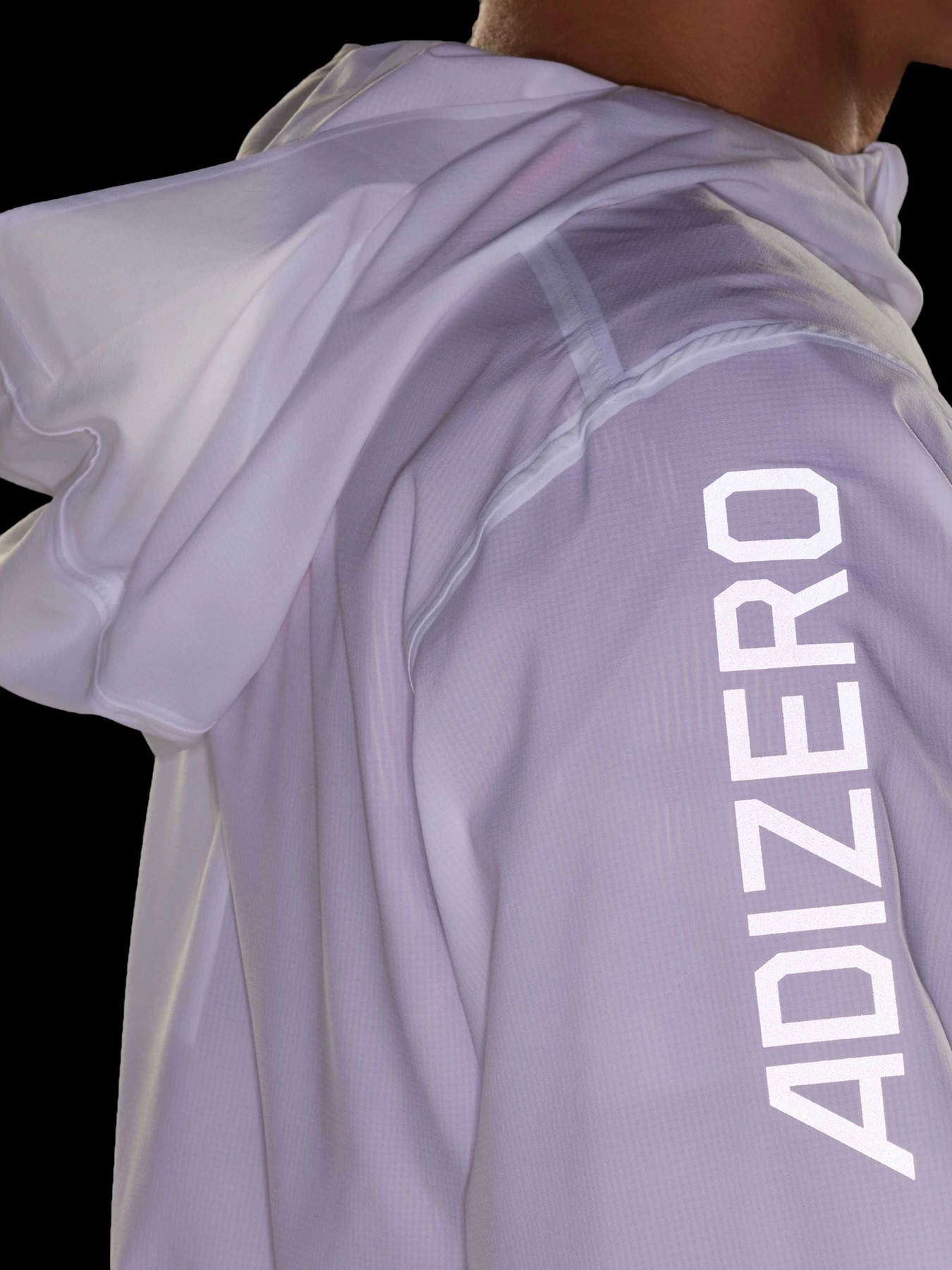 Куртки и дубленки Adidas adizero модель IY5079 Куртки и дубленки Adidas adizero модель IY5079 Фото