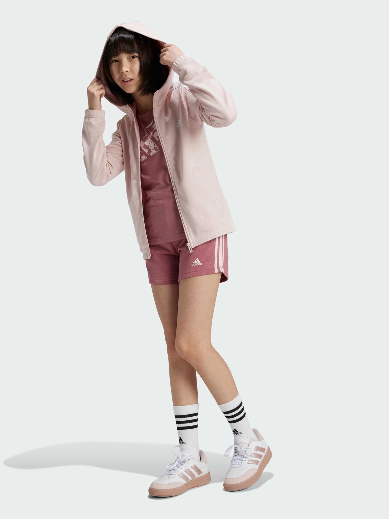 Футболки і поло Adidas модель IY7069 Футболки і поло Adidas модель IY7069 Фото
