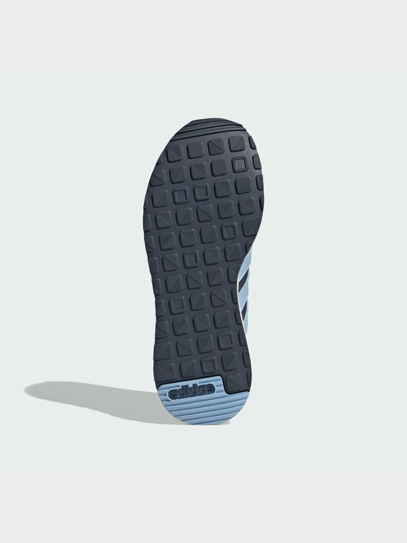 Кроссовки Adidas модель IH7751 Кроссовки Adidas модель IH7751 Фото