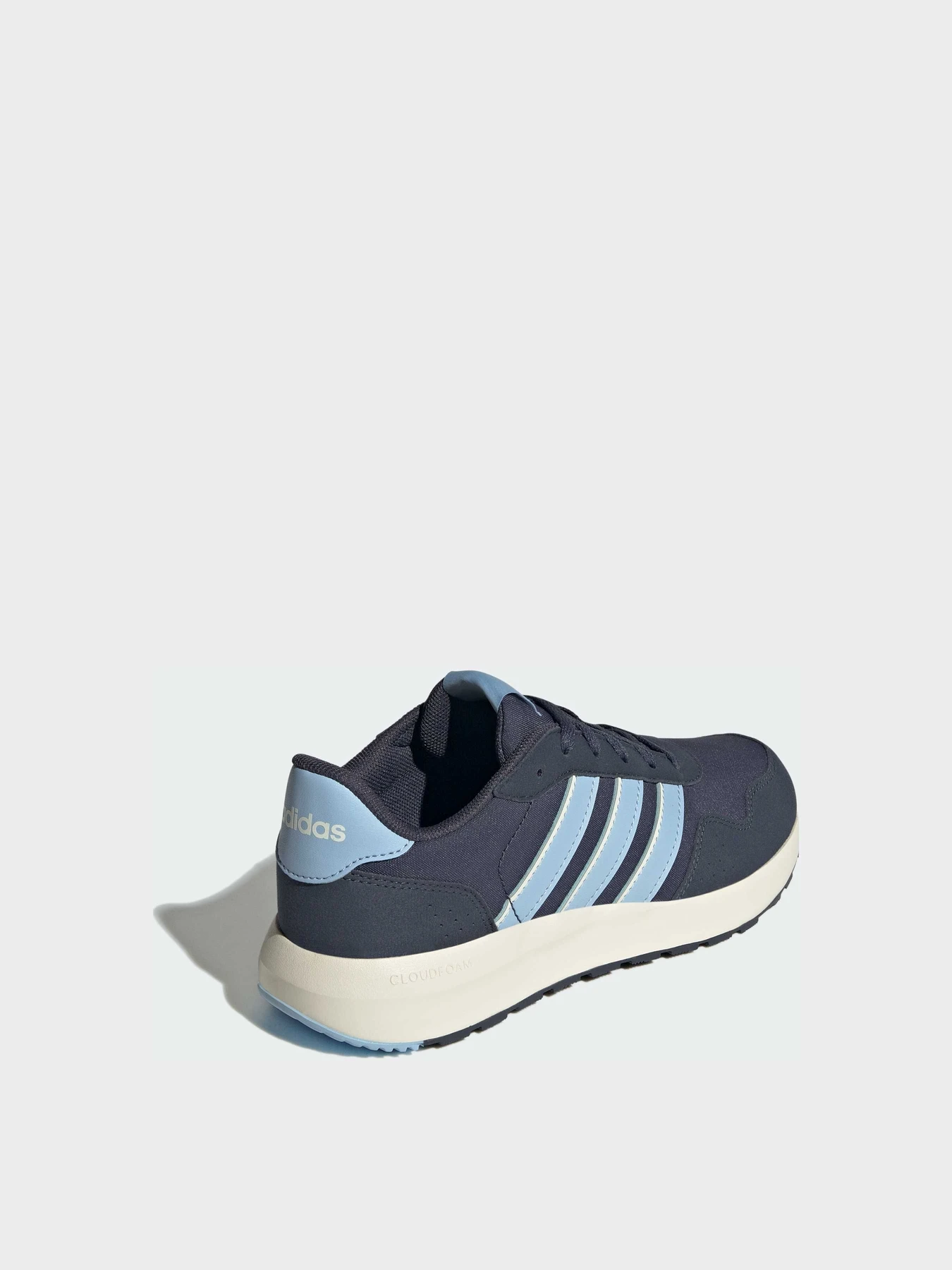 Кроссовки Adidas модель IH7751 Кроссовки Adidas модель IH7751 Фото