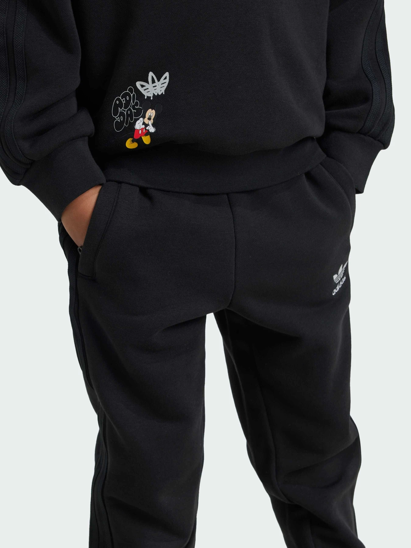 Костюмы Adidas x Disney модель IX6432 Костюмы Adidas x Disney модель IX6432 Фото
