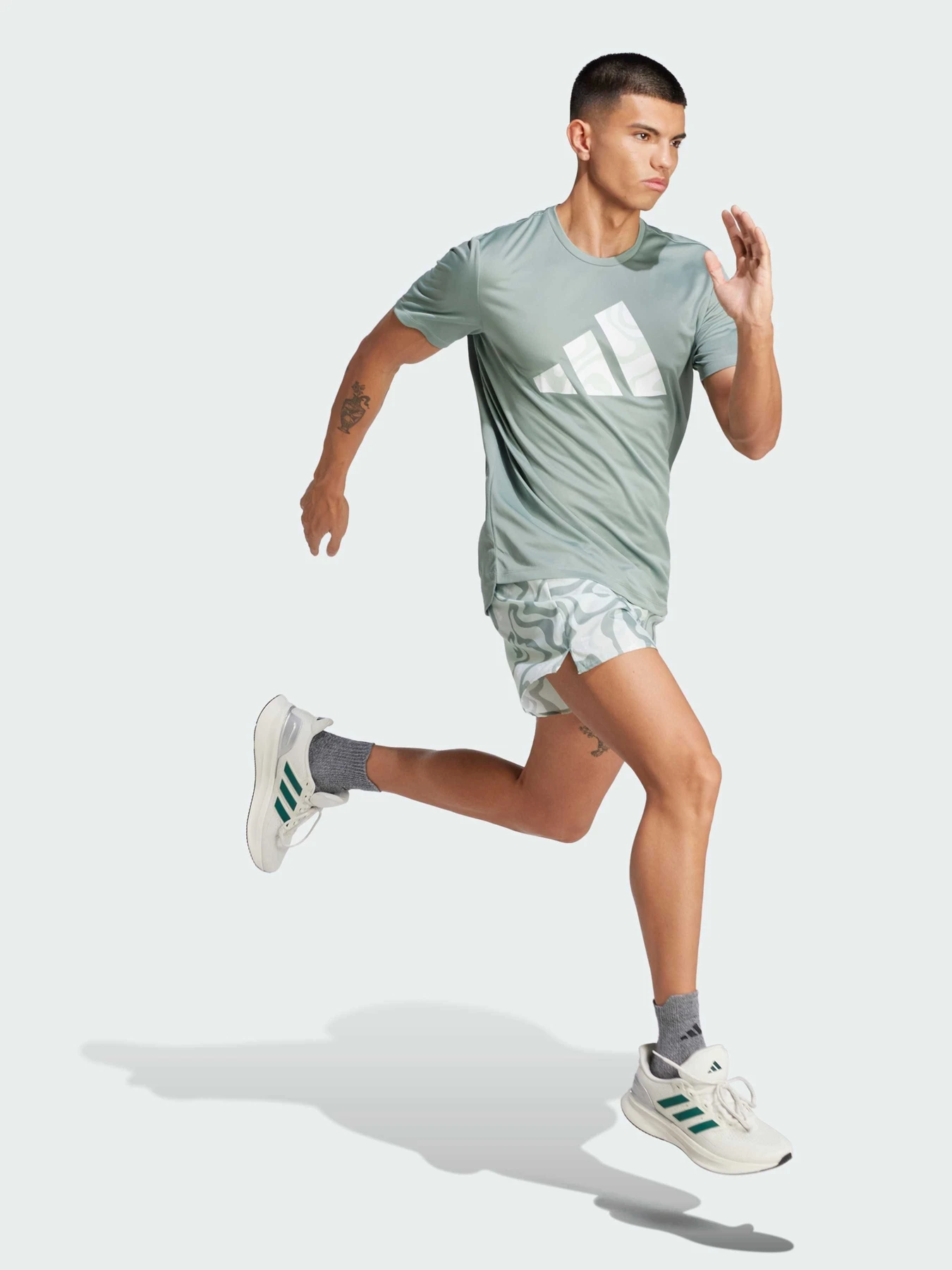 Футболки и поло Adidas модель JD2334 Футболки и поло Adidas модель JD2334 Фото