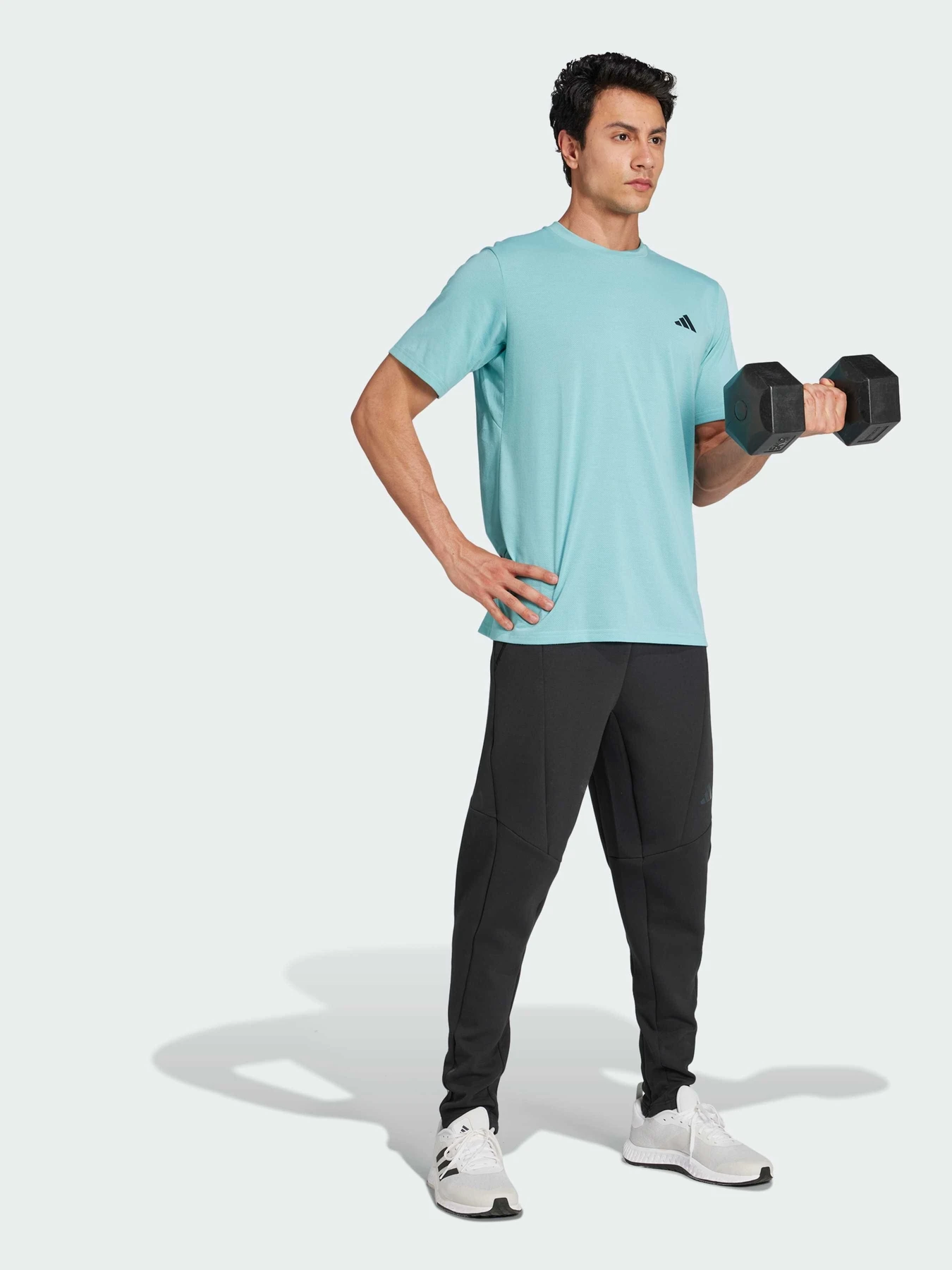 Футболки и поло Adidas модель IW3320 Футболки и поло Adidas модель IW3320 Фото