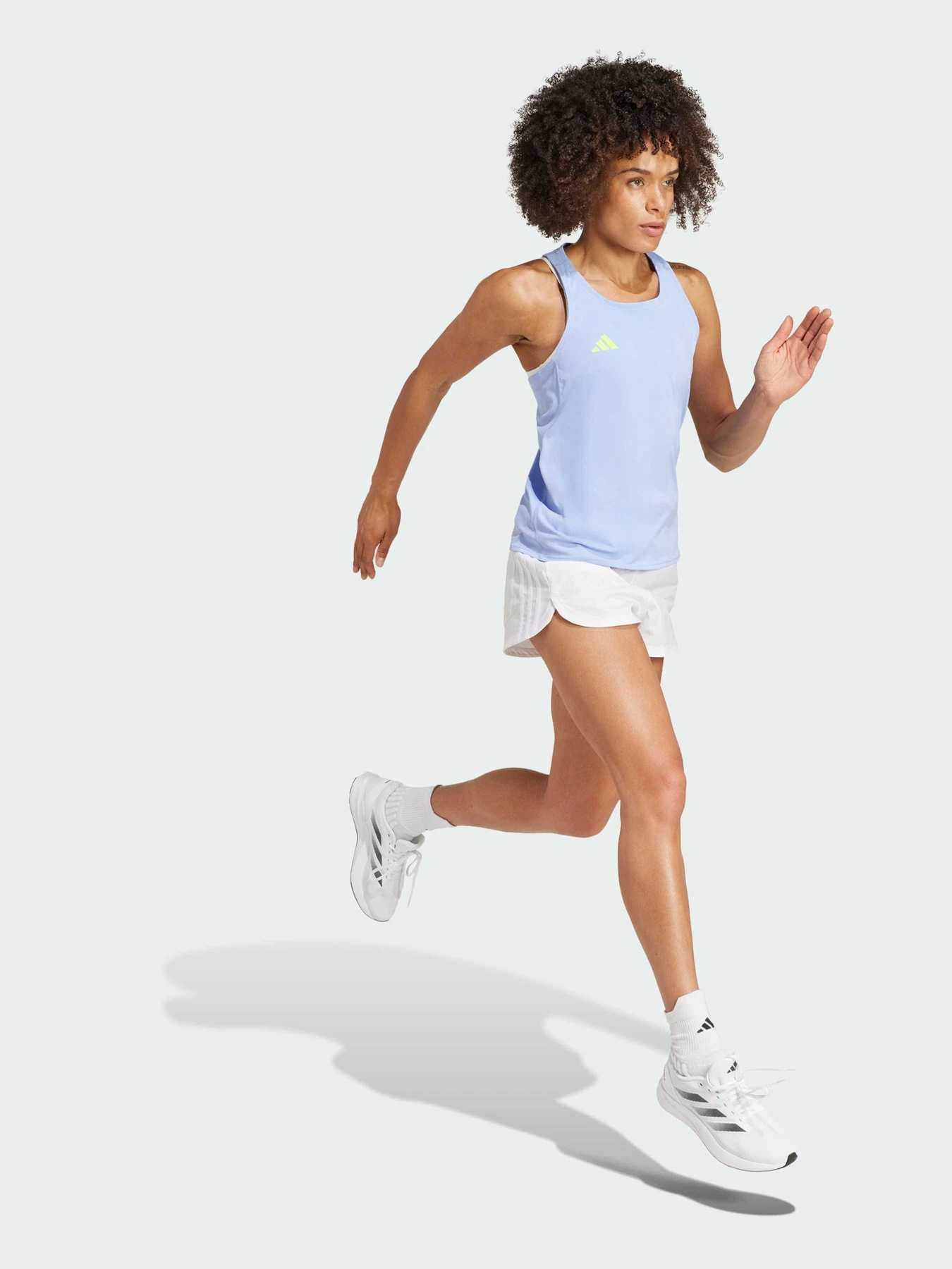 Футболки и поло Adidas модель IX2834 Футболки и поло Adidas модель IX2834 Фото