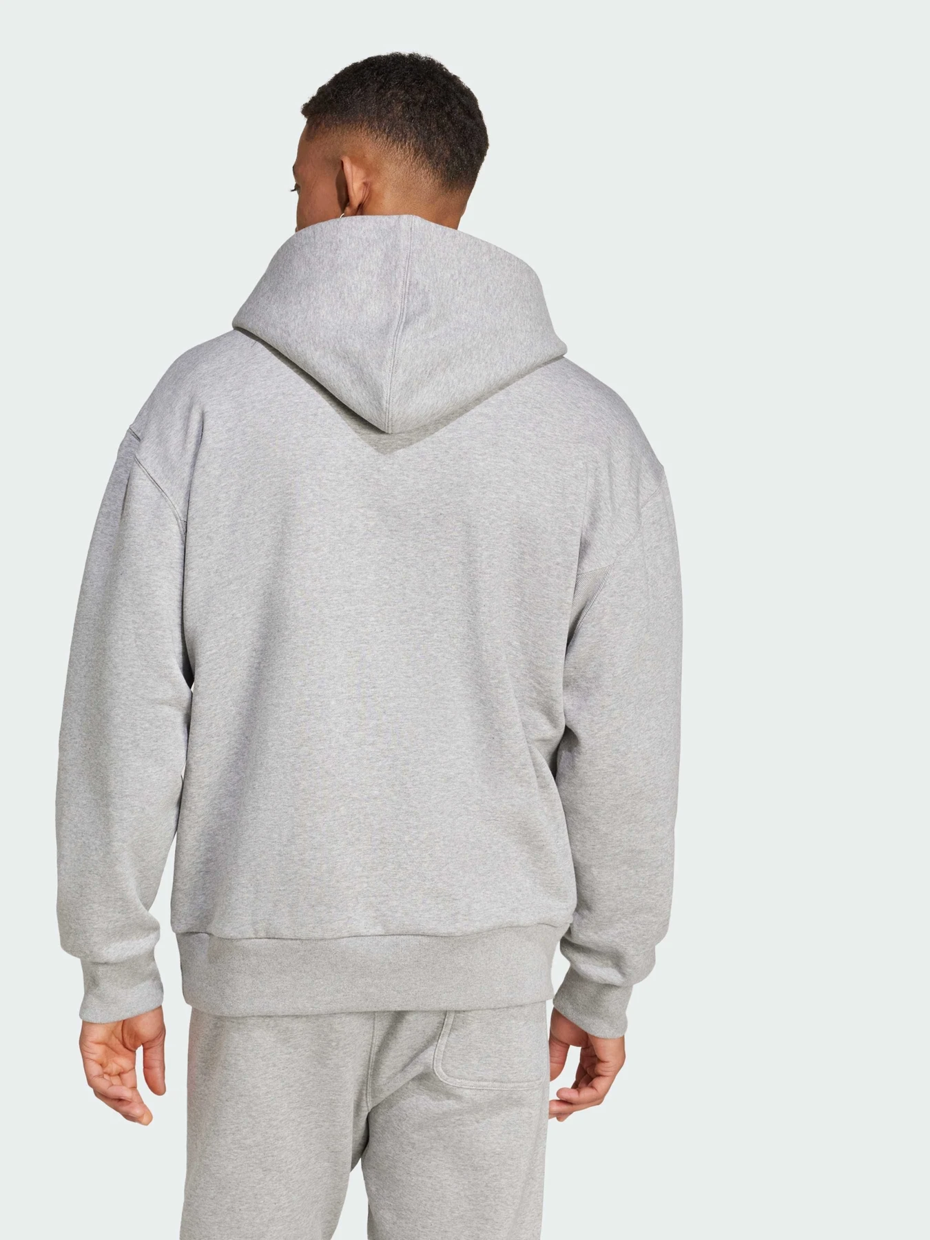 Худи и свитшоты Adidas модель IY4123 Фото