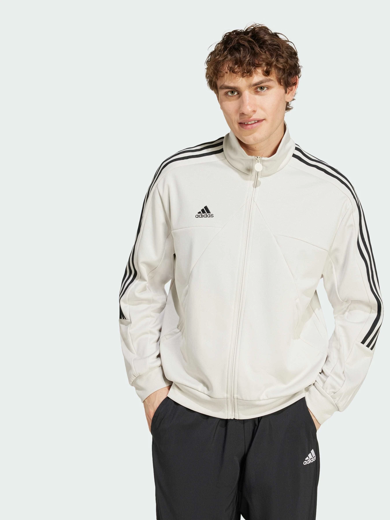 Худи и свитшоты Adidas Tiro модель IY4286 Худи и свитшоты Adidas Tiro модель IY4286 Фото
