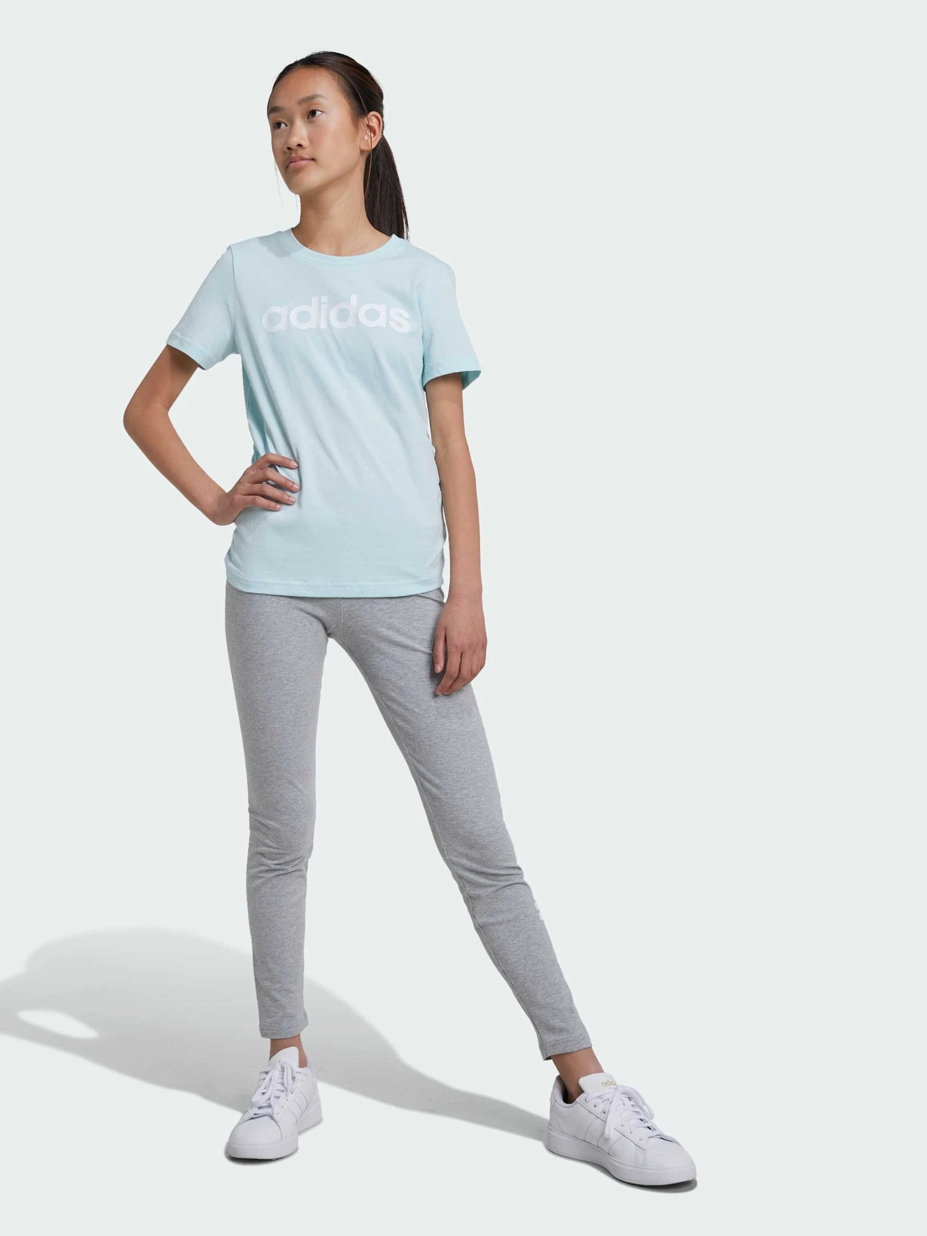 Футболки і поло Adidas модель IY5084 Футболки і поло Adidas модель IY5084 Фото