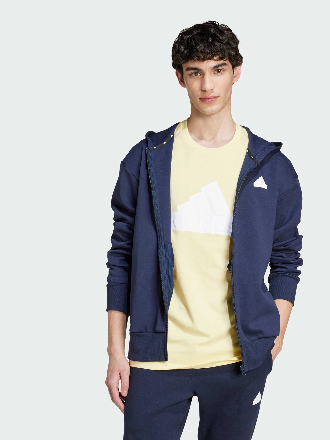 Футболки и поло Adidas модель IY7718 Футболки и поло Adidas модель IY7718 Фото
