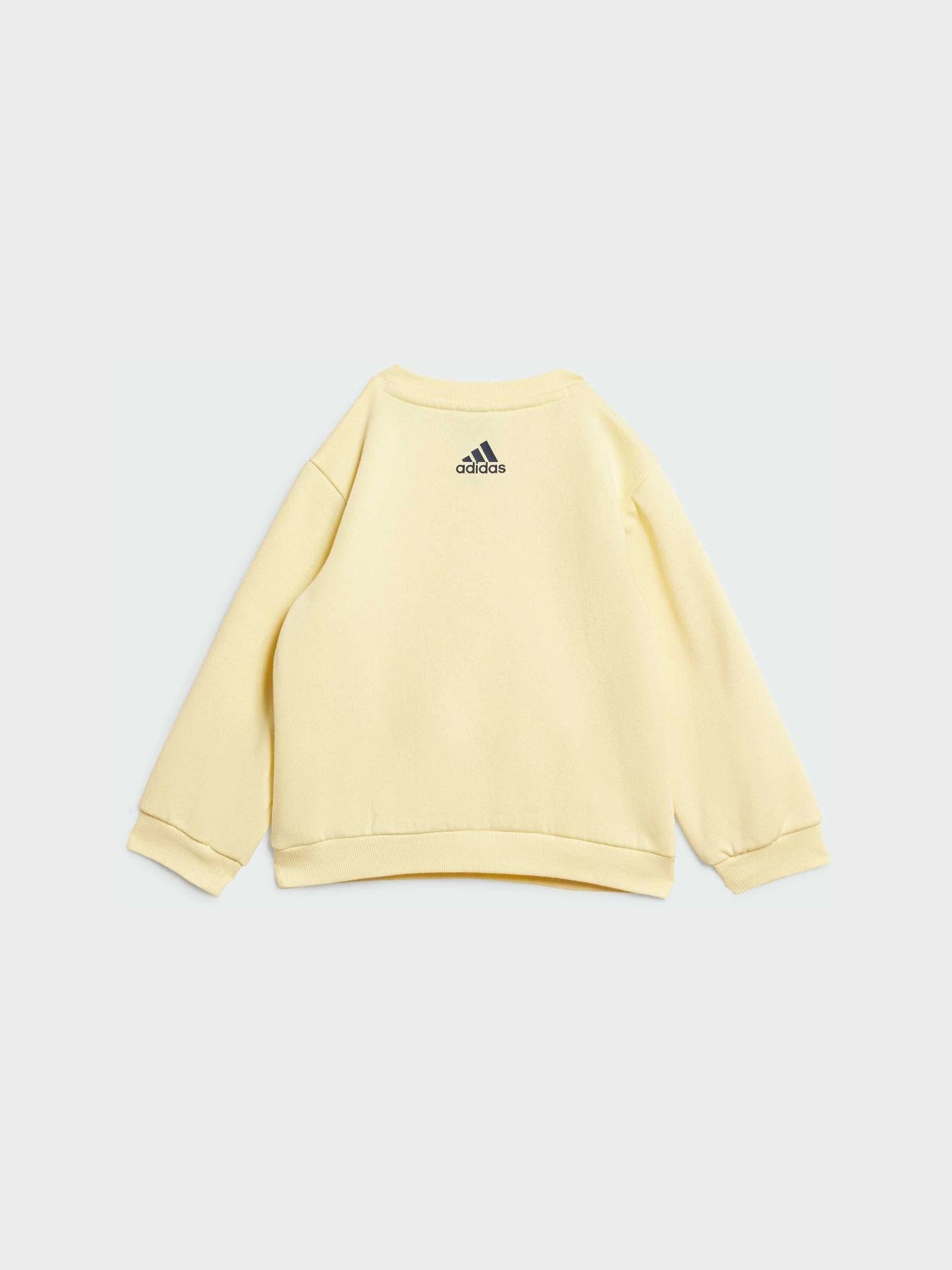 Костюмы Adidas модель IZ4970 Костюмы Adidas модель IZ4970 Фото