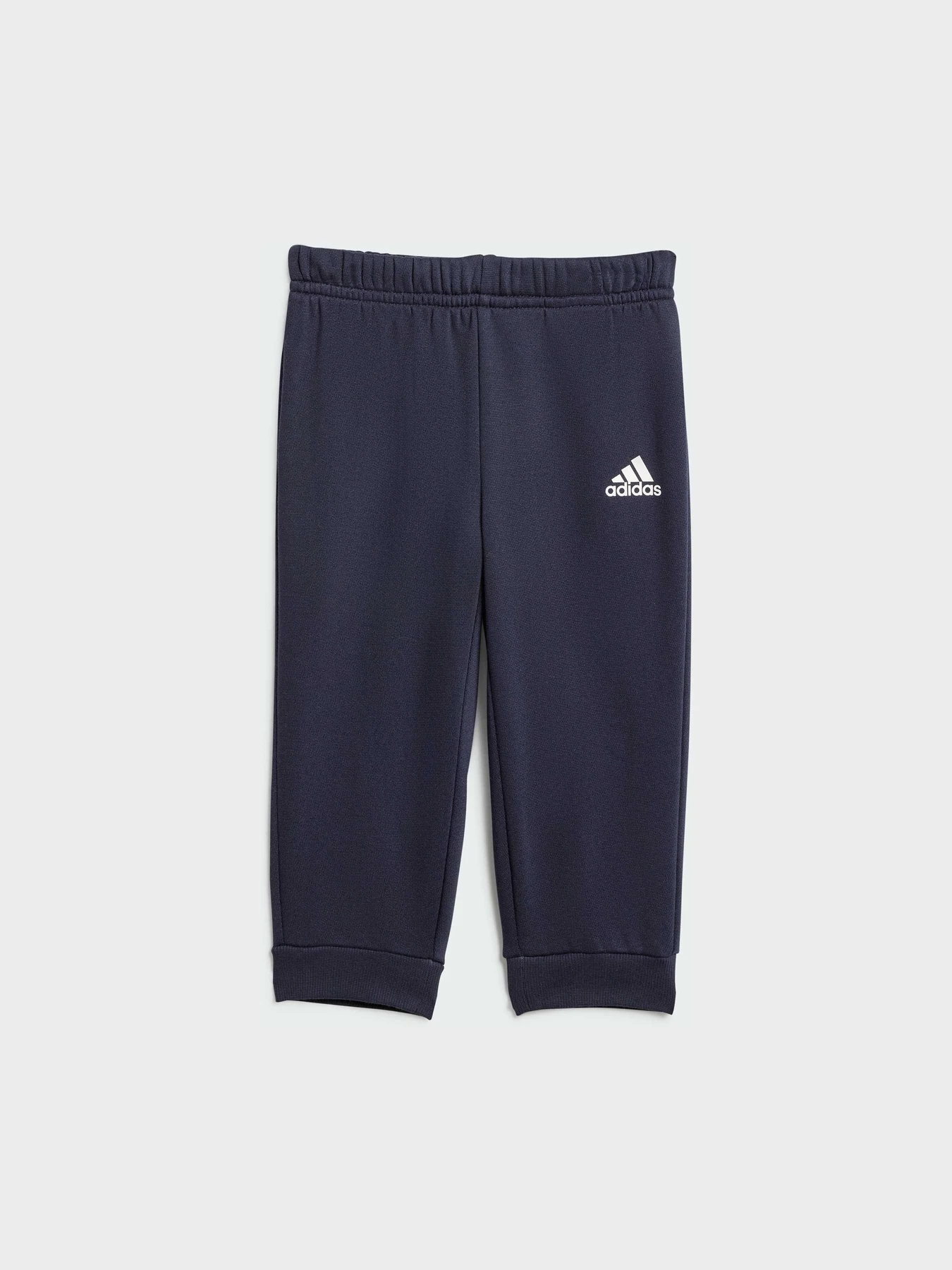 Костюмы Adidas модель IZ4970 Костюмы Adidas модель IZ4970 Фото