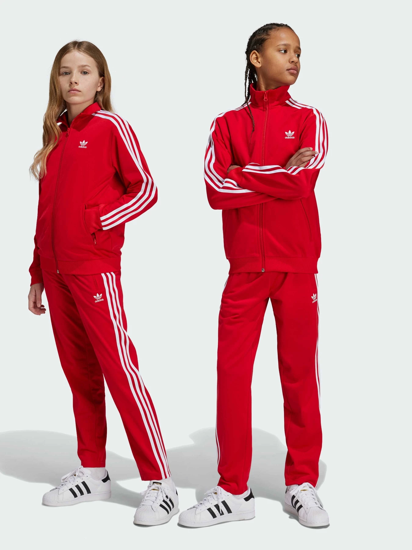 Брюки Adidas Adicolor модель IY9806 Брюки Adidas Adicolor модель IY9806 Фото