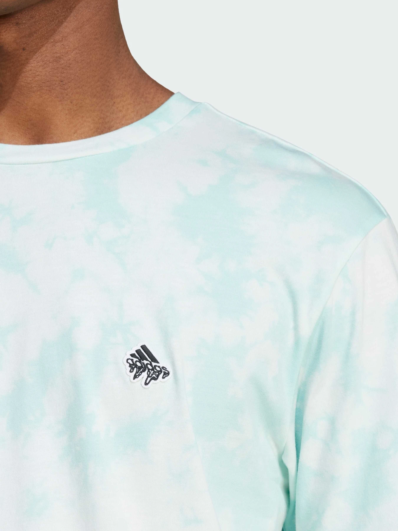 Футболки і поло Adidas модель IZ4389 Футболки і поло Adidas модель IZ4389 Фото
