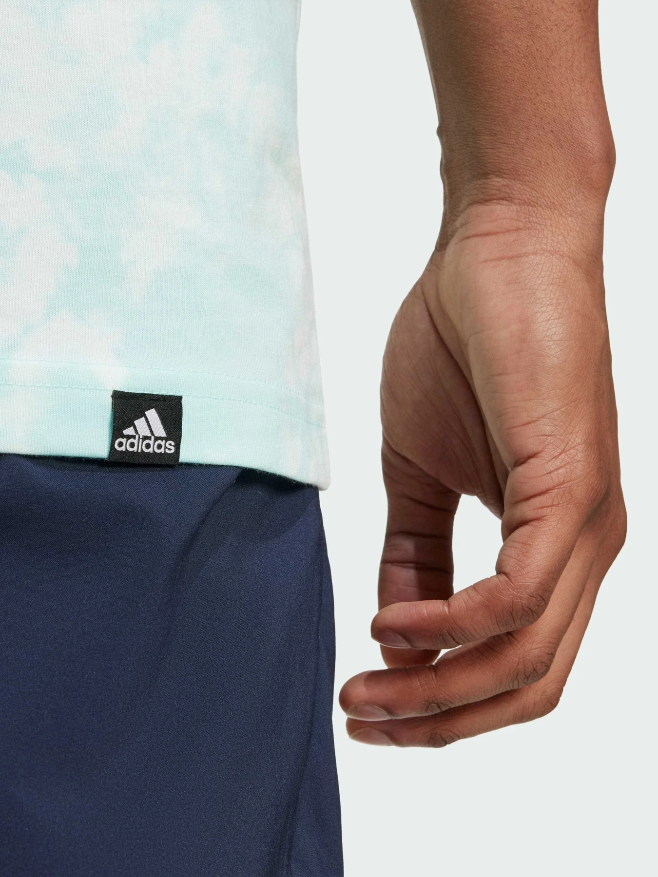 Футболки і поло Adidas модель IZ4389 Футболки і поло Adidas модель IZ4389 Фото
